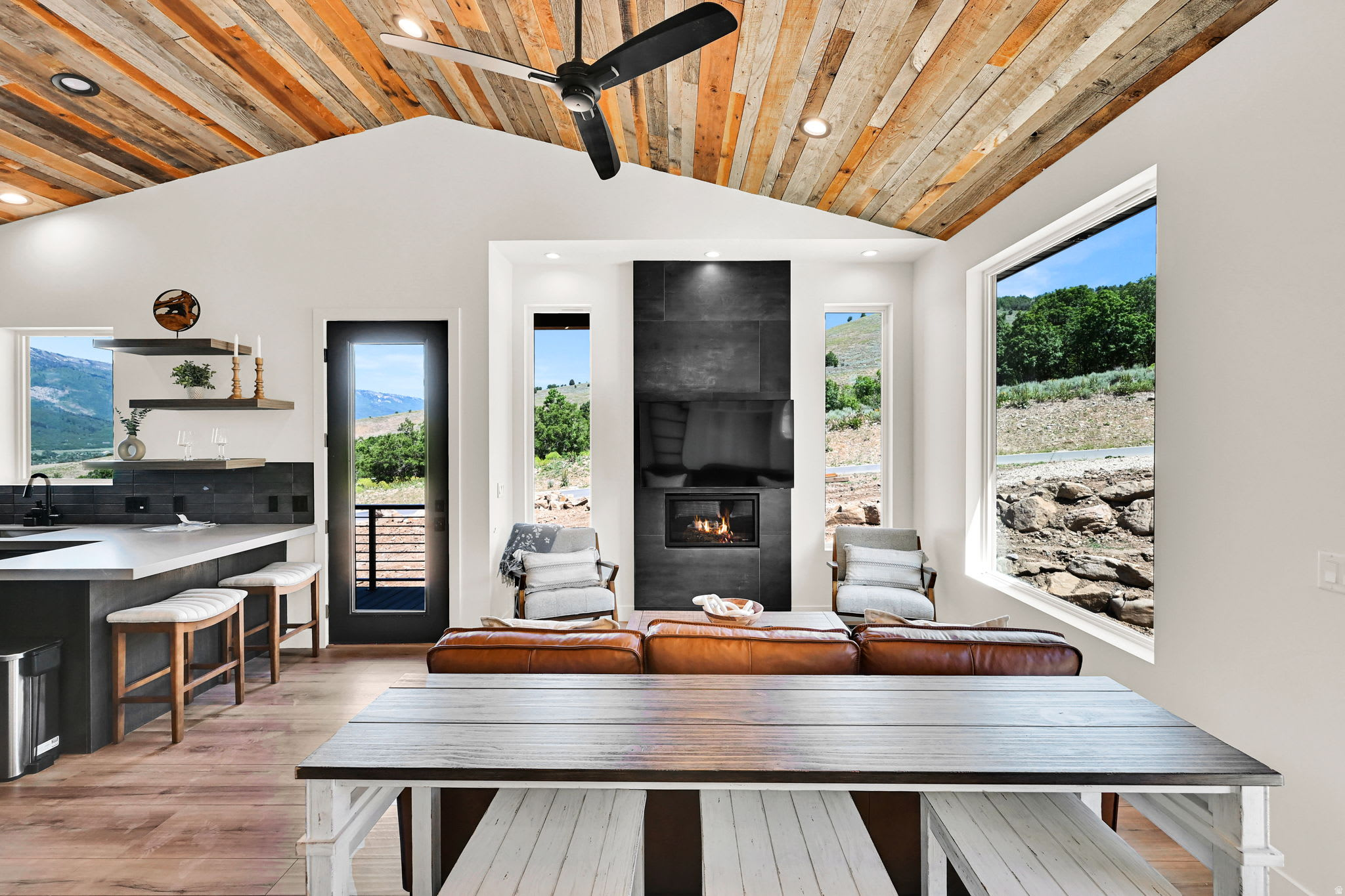 THE BRIDGES CABINS - Residential