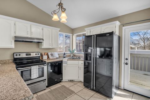 Tiny photo for 6993 S 1620 E, Cottonwood Heights, UT 84121 (MLS # 2136053)