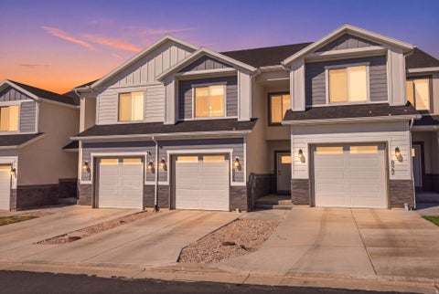 Townhouse For Sale - 824 N Gleneagles Ct<br/> Tooele, UT 84074
