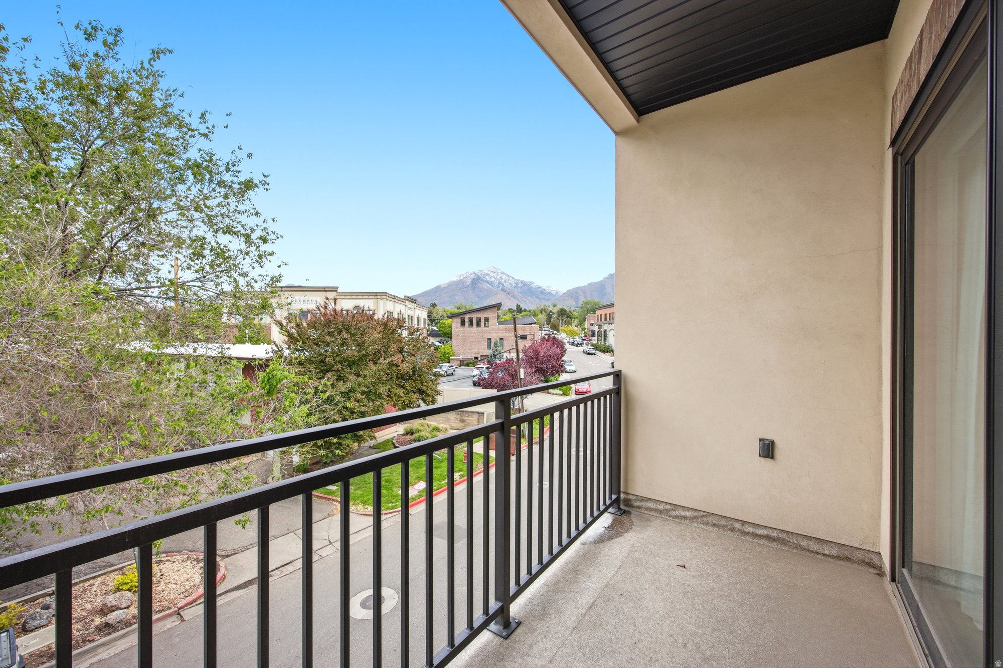 STATION AT HOLLADAY - Residential