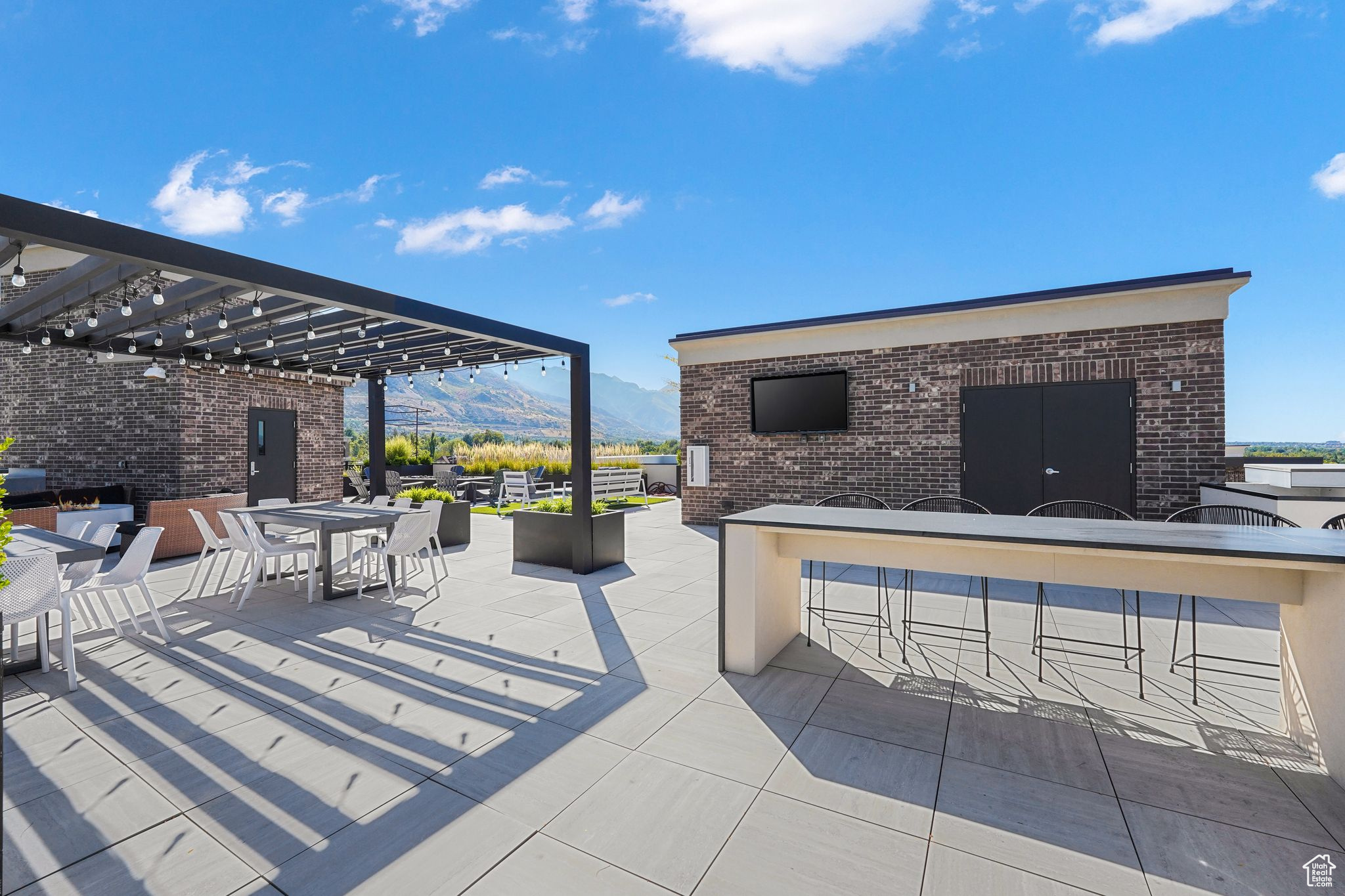 STATION AT HOLLADAY - Residential