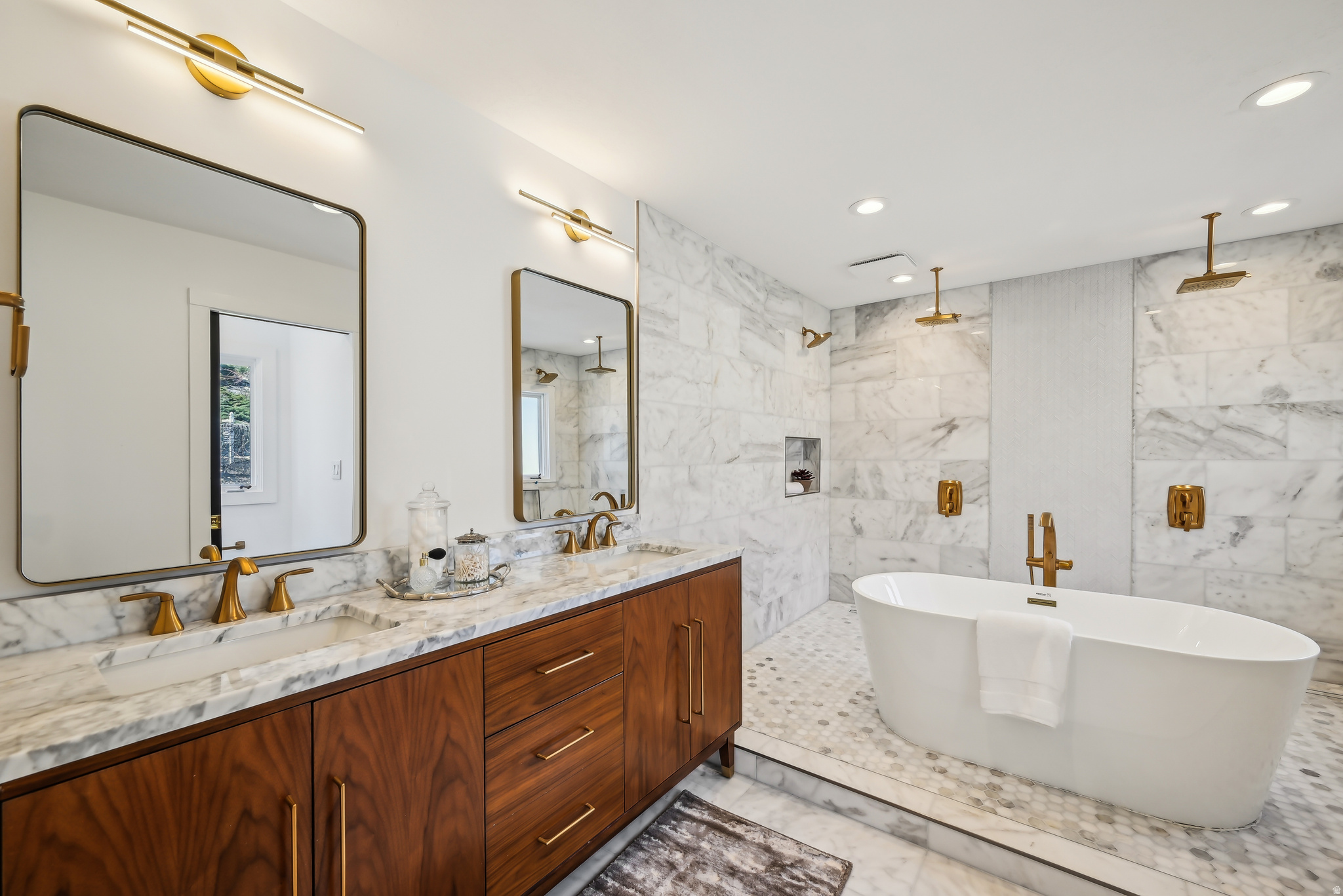 OLYMPUS COVE - Residential