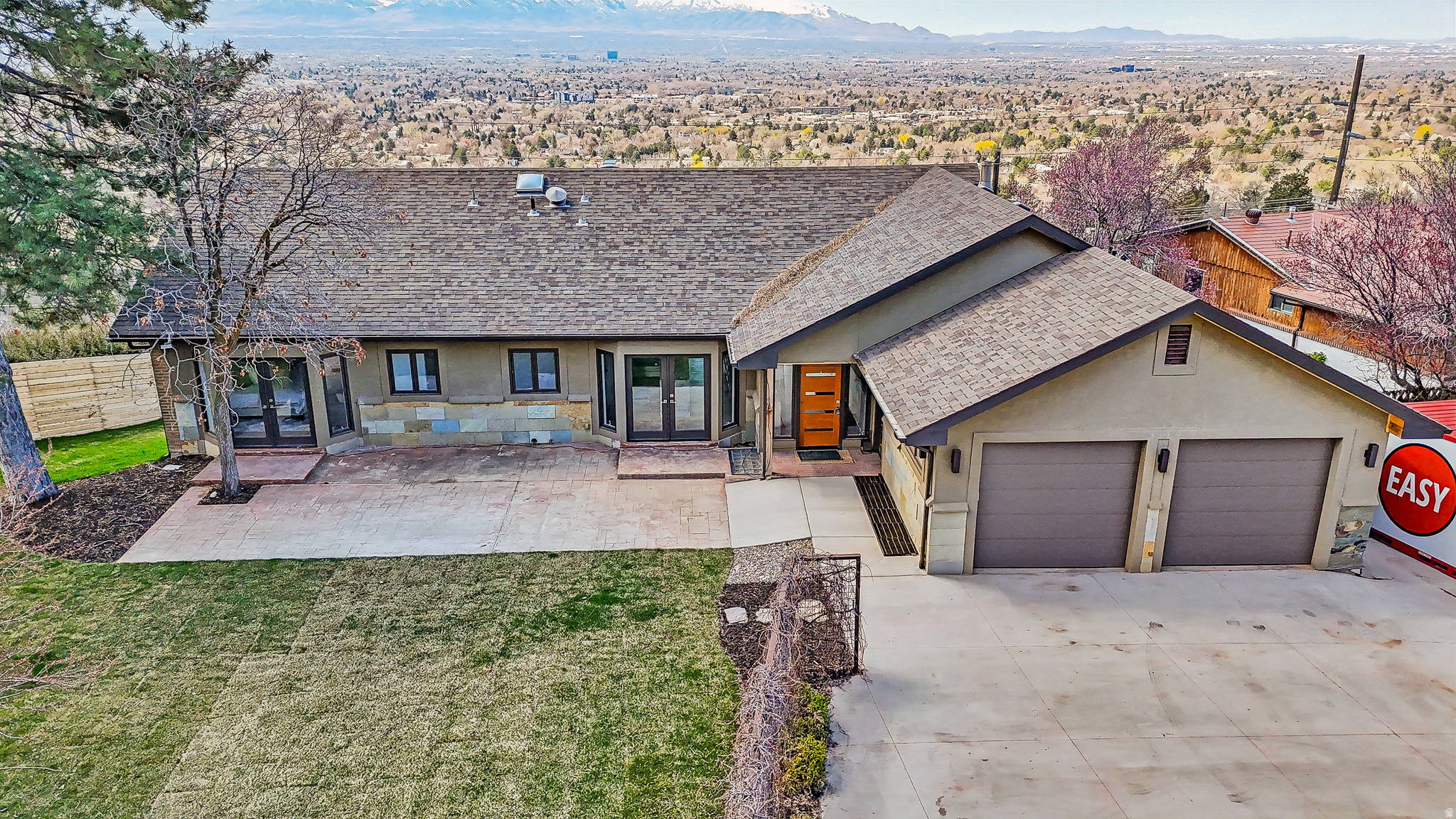 OLYMPUS COVE - Residential