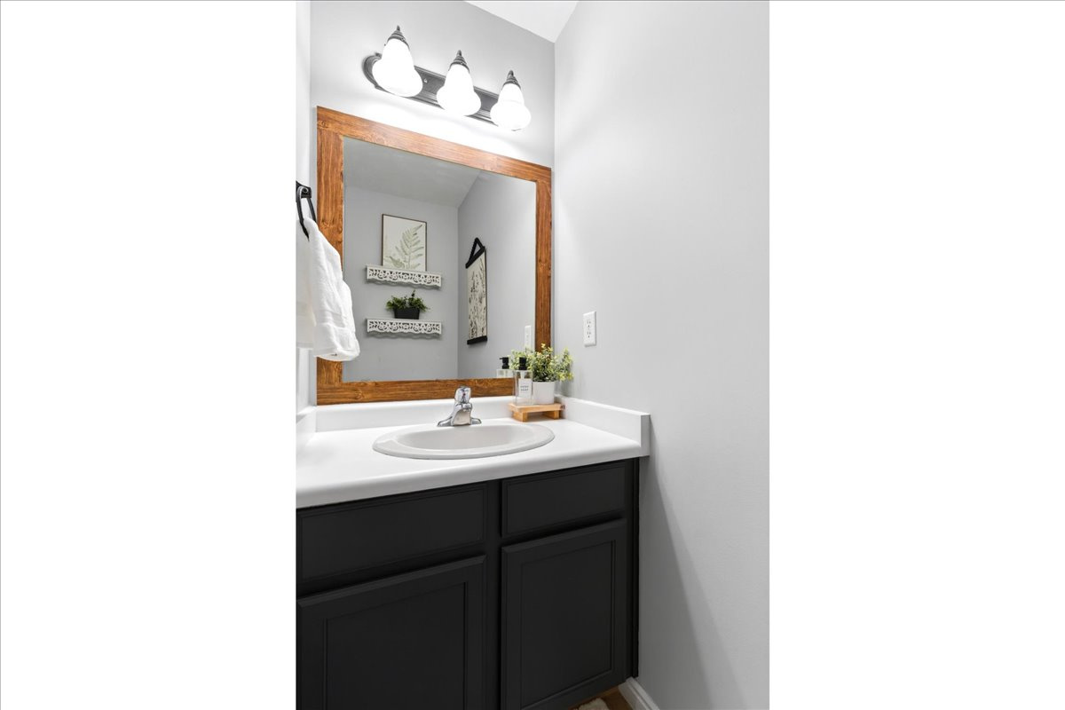 NEW TOWNE SQUARE - Residential