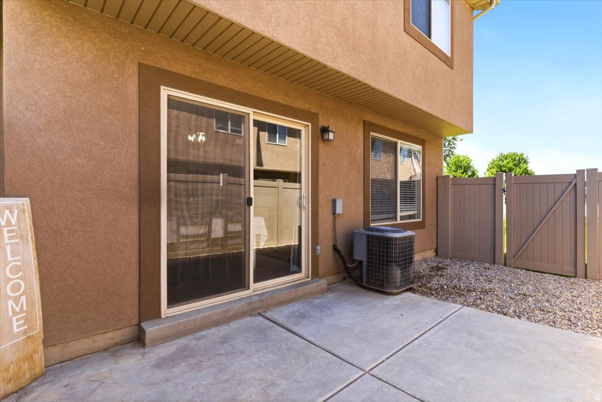 NEW TOWNE SQUARE - Residential