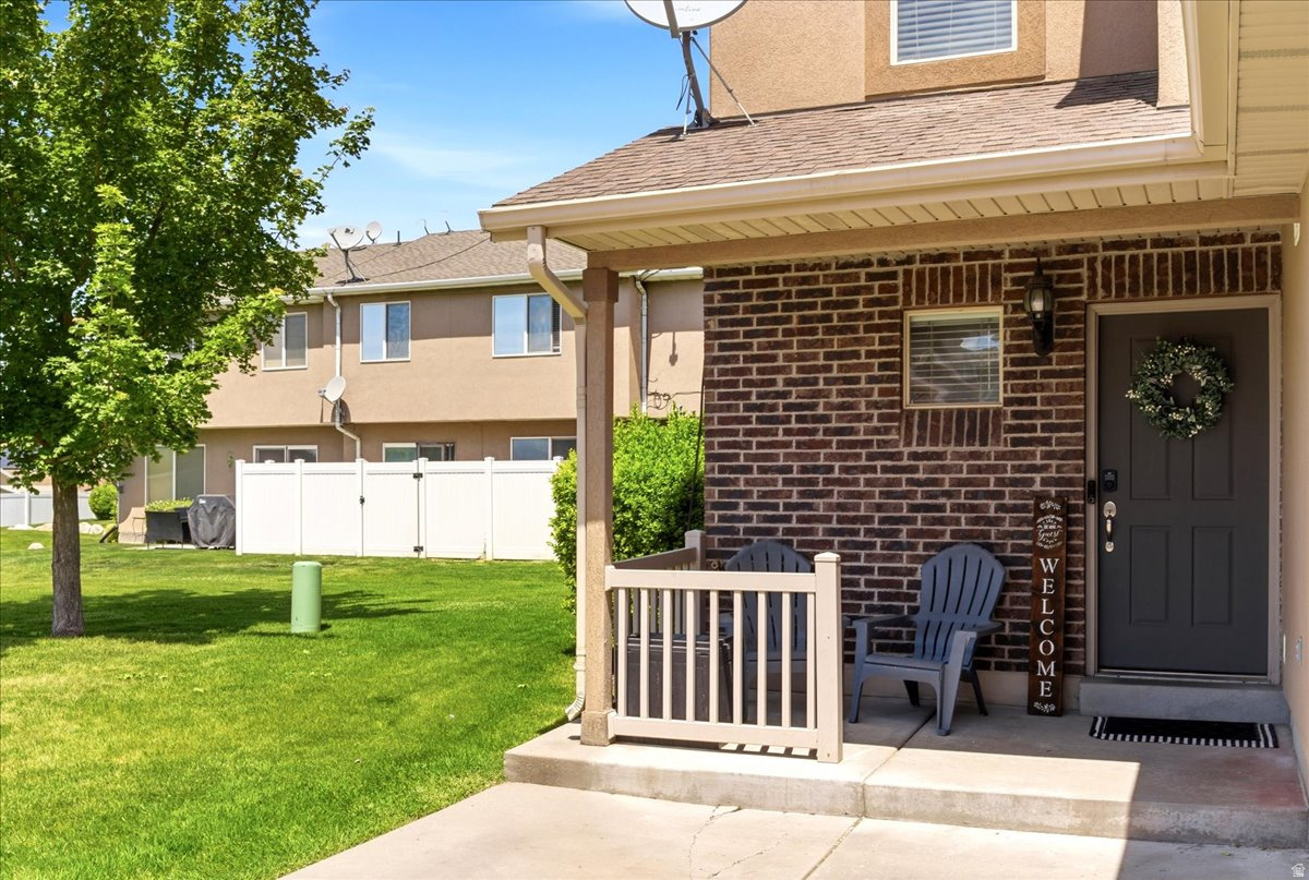 NEW TOWNE SQUARE - Residential