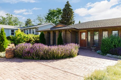 Tiny photo for 814 S 860 W, Cedar City, UT 84720 (MLS # 2129738)