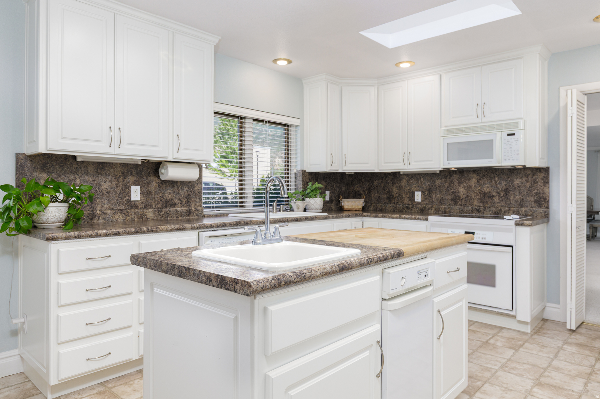 THREE FOUNTAINS SUB - Residential