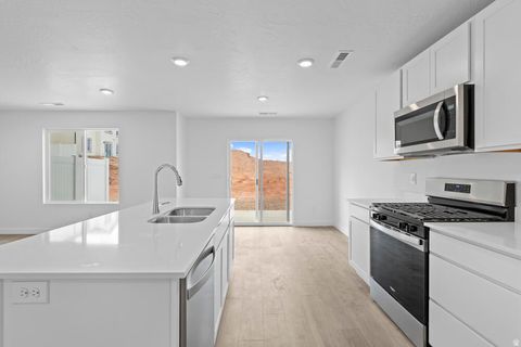 Tiny photo for 2101 S WOLVERINE WAY #2432, Washington, UT 84780 (MLS # 2153348)