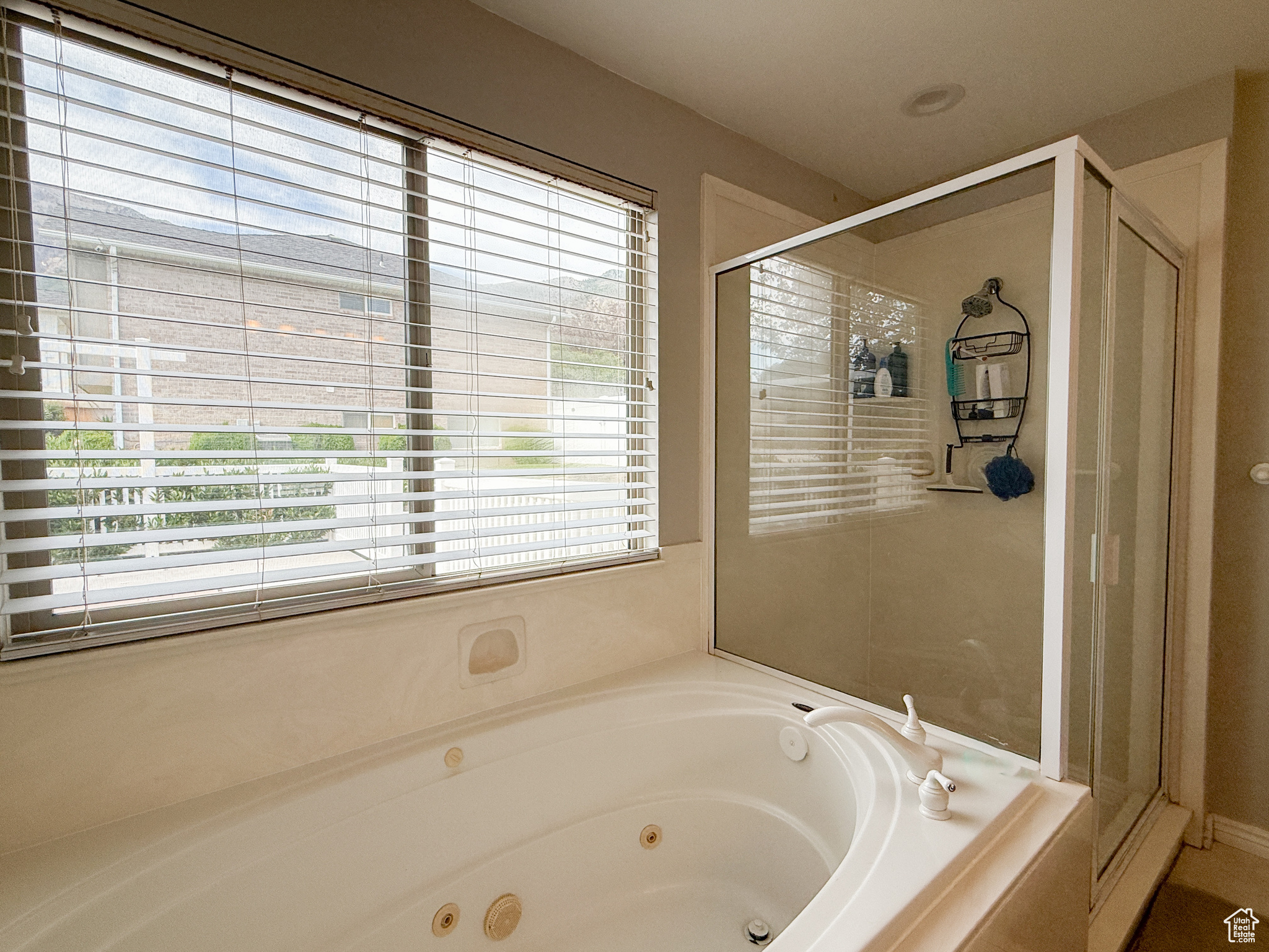 NORTH OAKS COVE - Residential