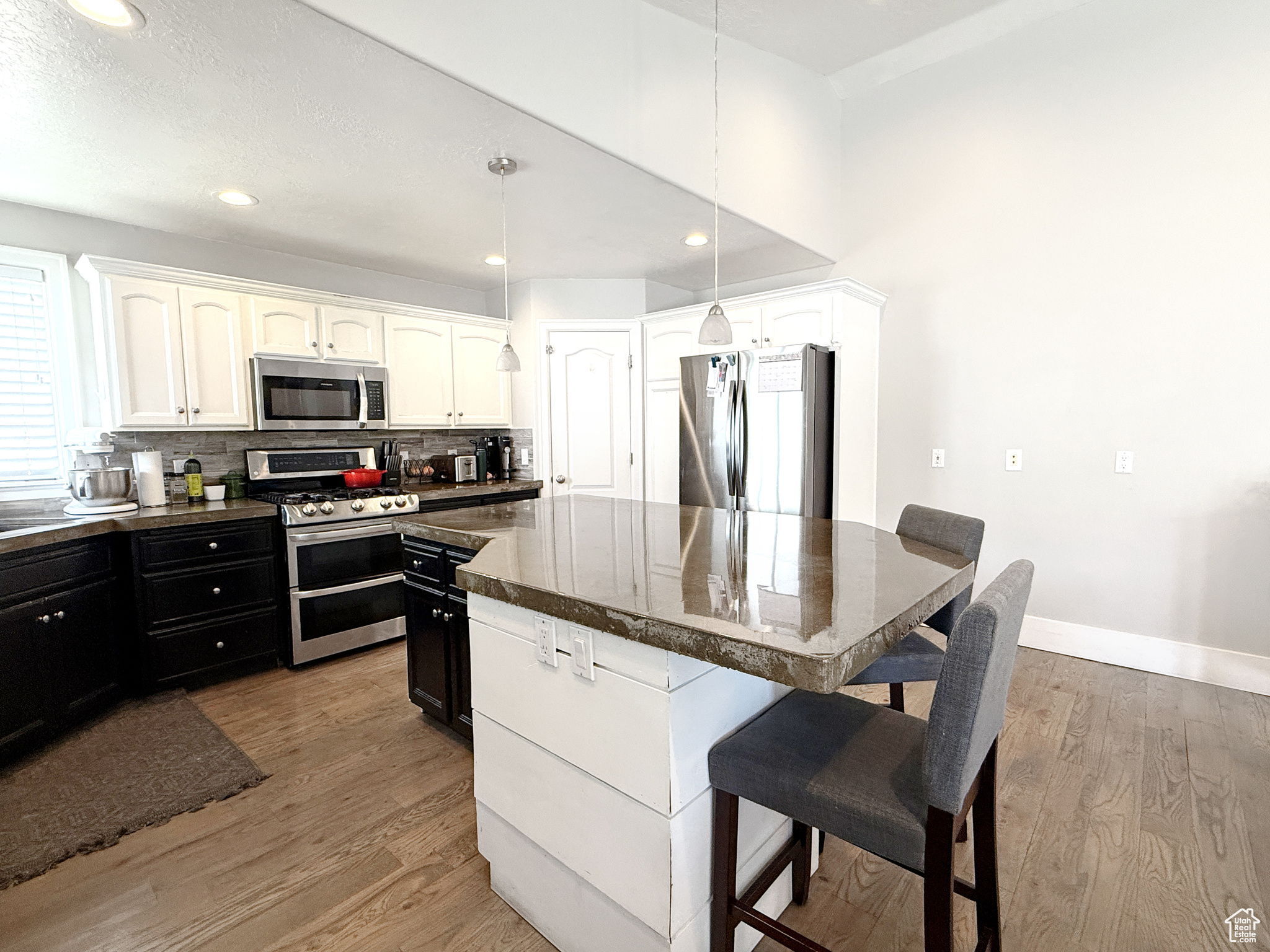 NORTH OAKS COVE - Residential