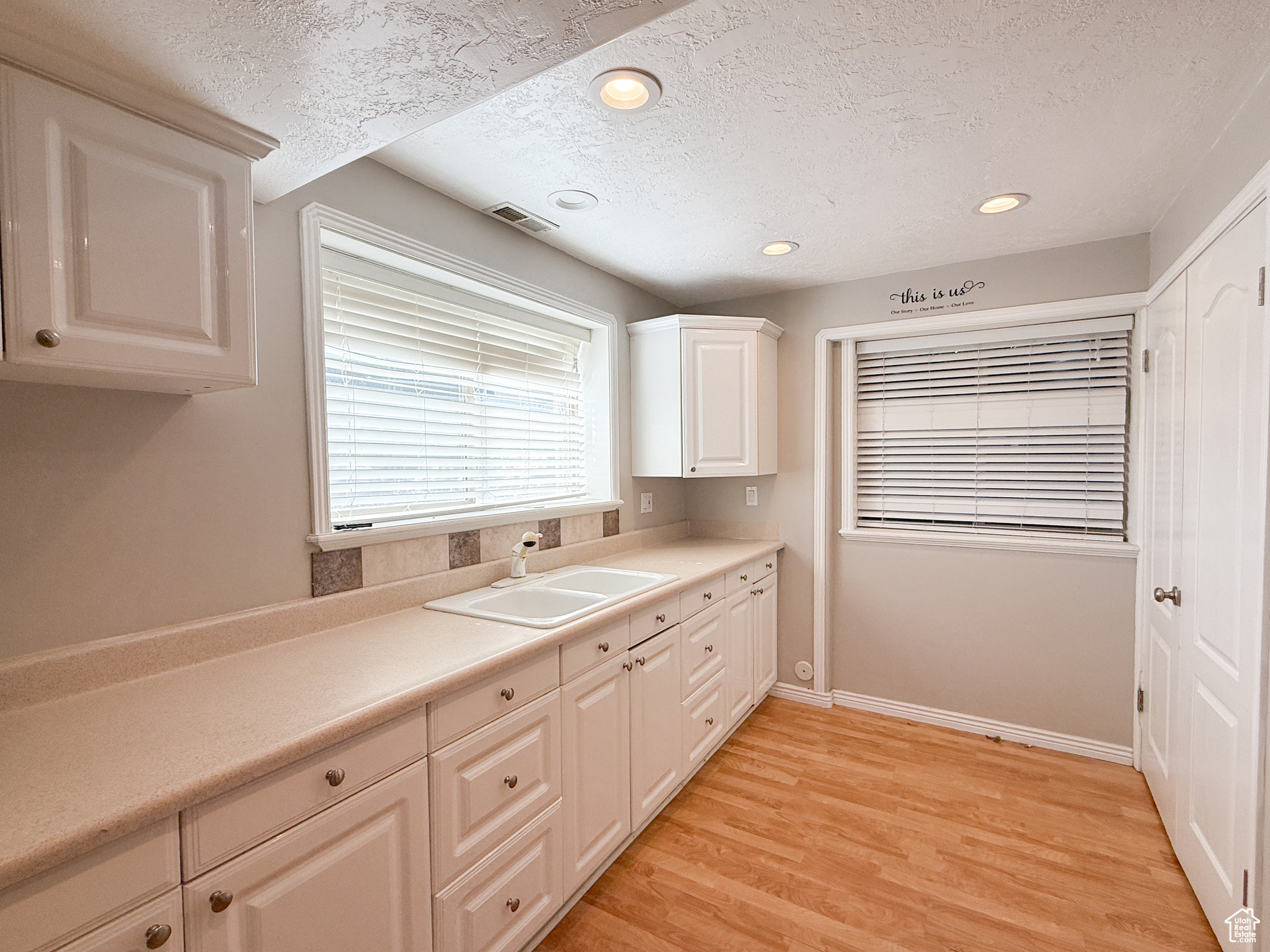 NORTH OAKS COVE - Residential