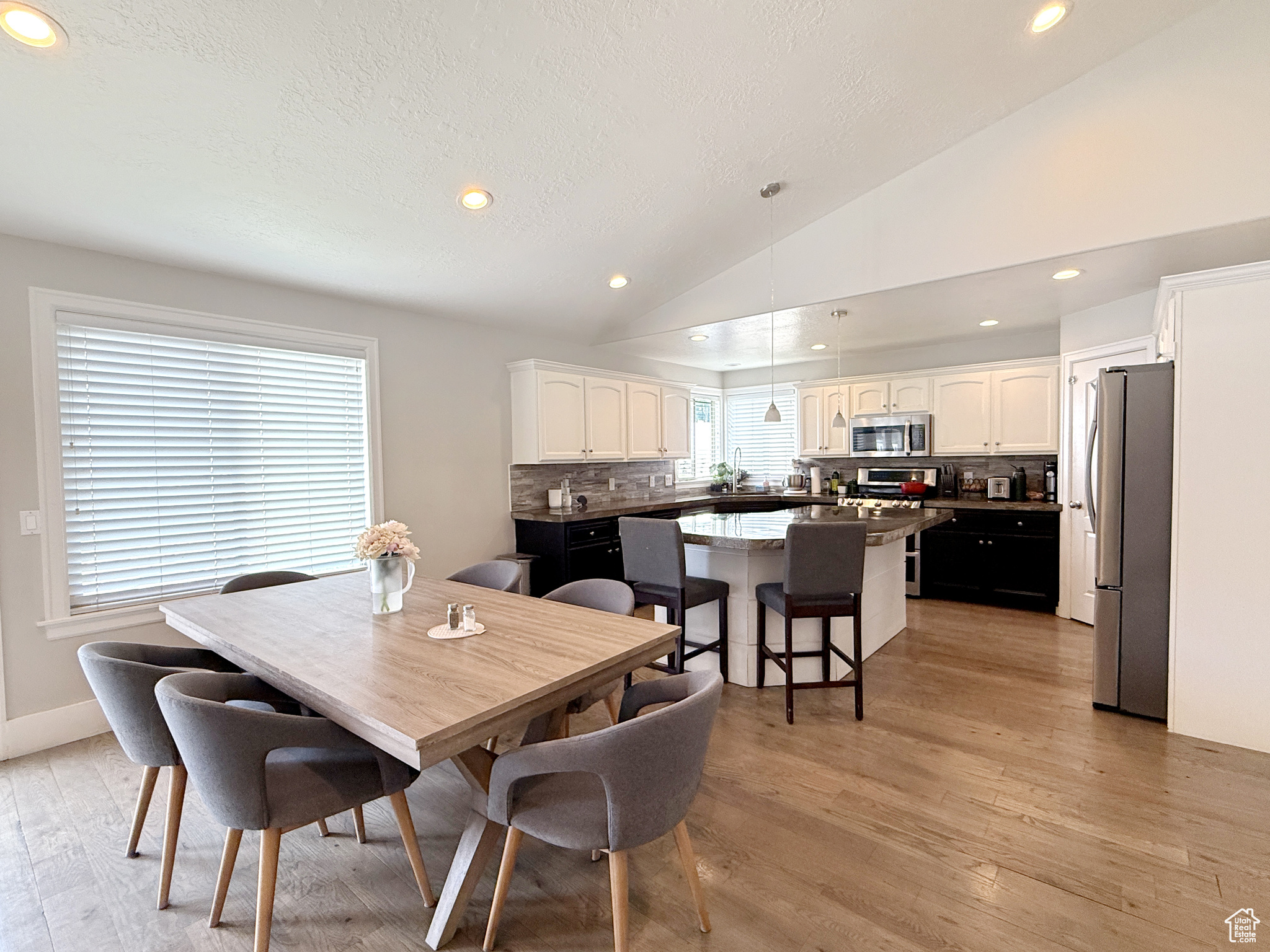 NORTH OAKS COVE - Residential