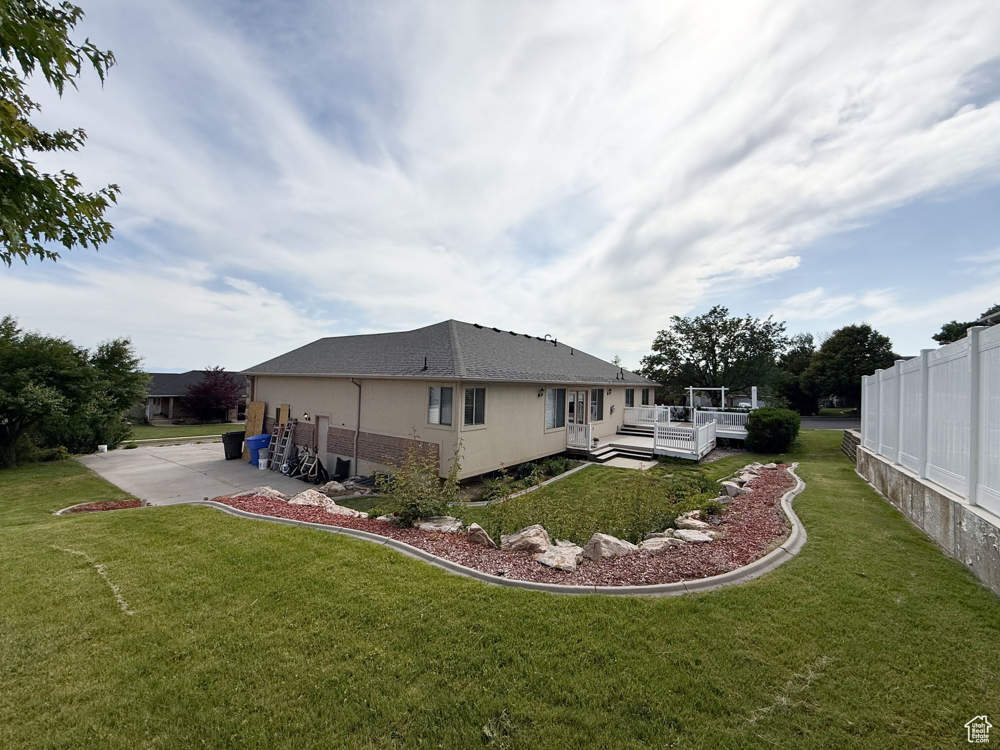 NORTH OAKS COVE - Residential