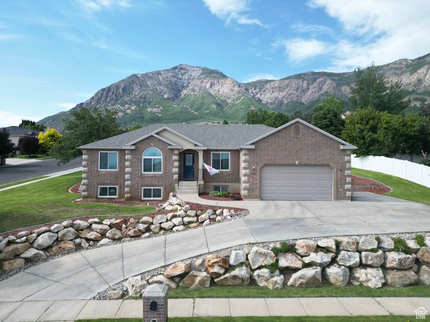 Sitting on the hills in North Ogden, this home is ready for you to call it your own. This location gives you the best of both worlds, being within walking distance to the schools, parks and the mountain trails. This home features an updated kitchen, kitchenette in the basement, 5 bedrooms, 3 bathrooms and 2 family/living rooms, giving you plenty of space for the whole family. Call listing agent for a showing today!