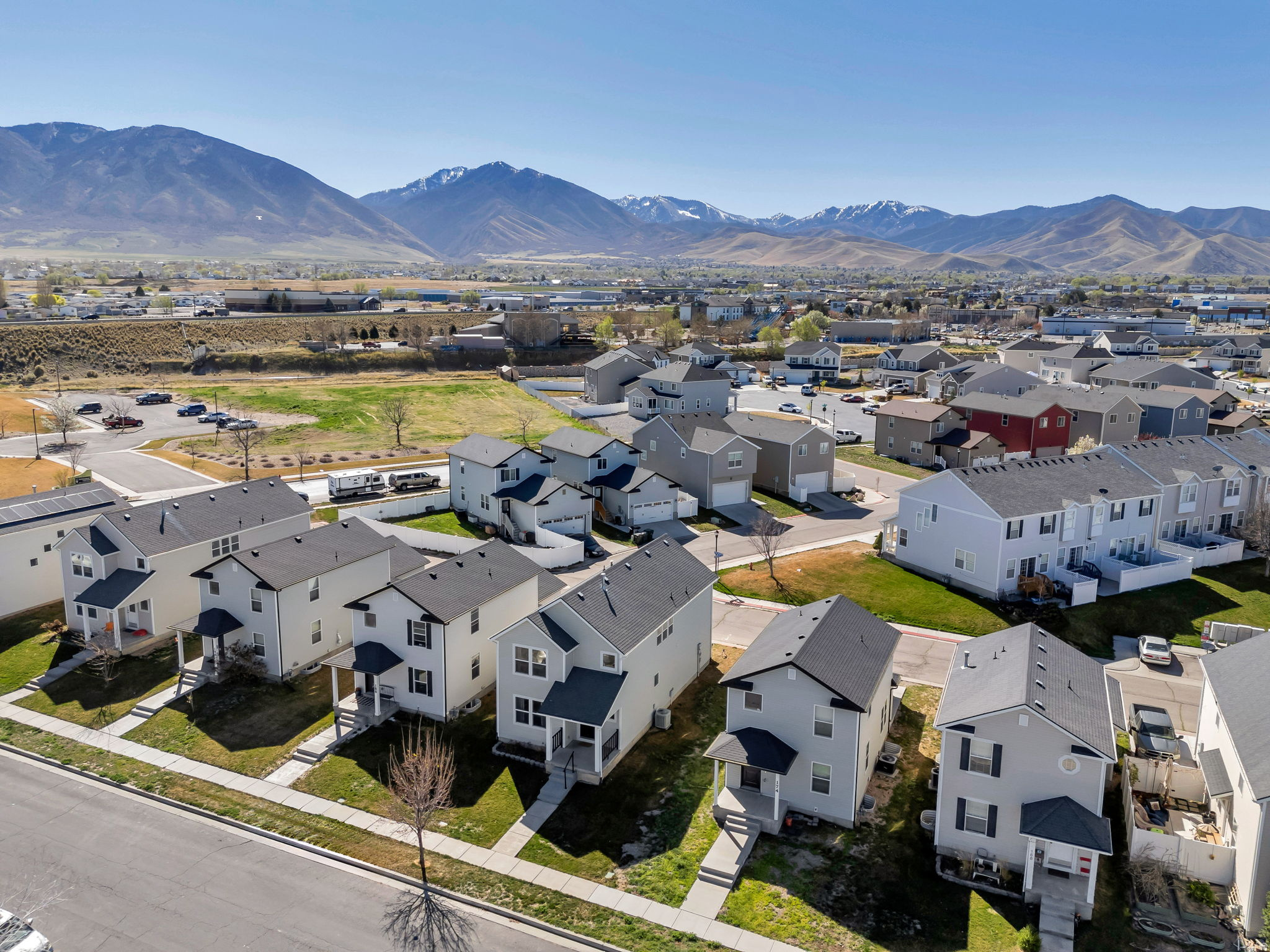 OVERLAKE - Residential