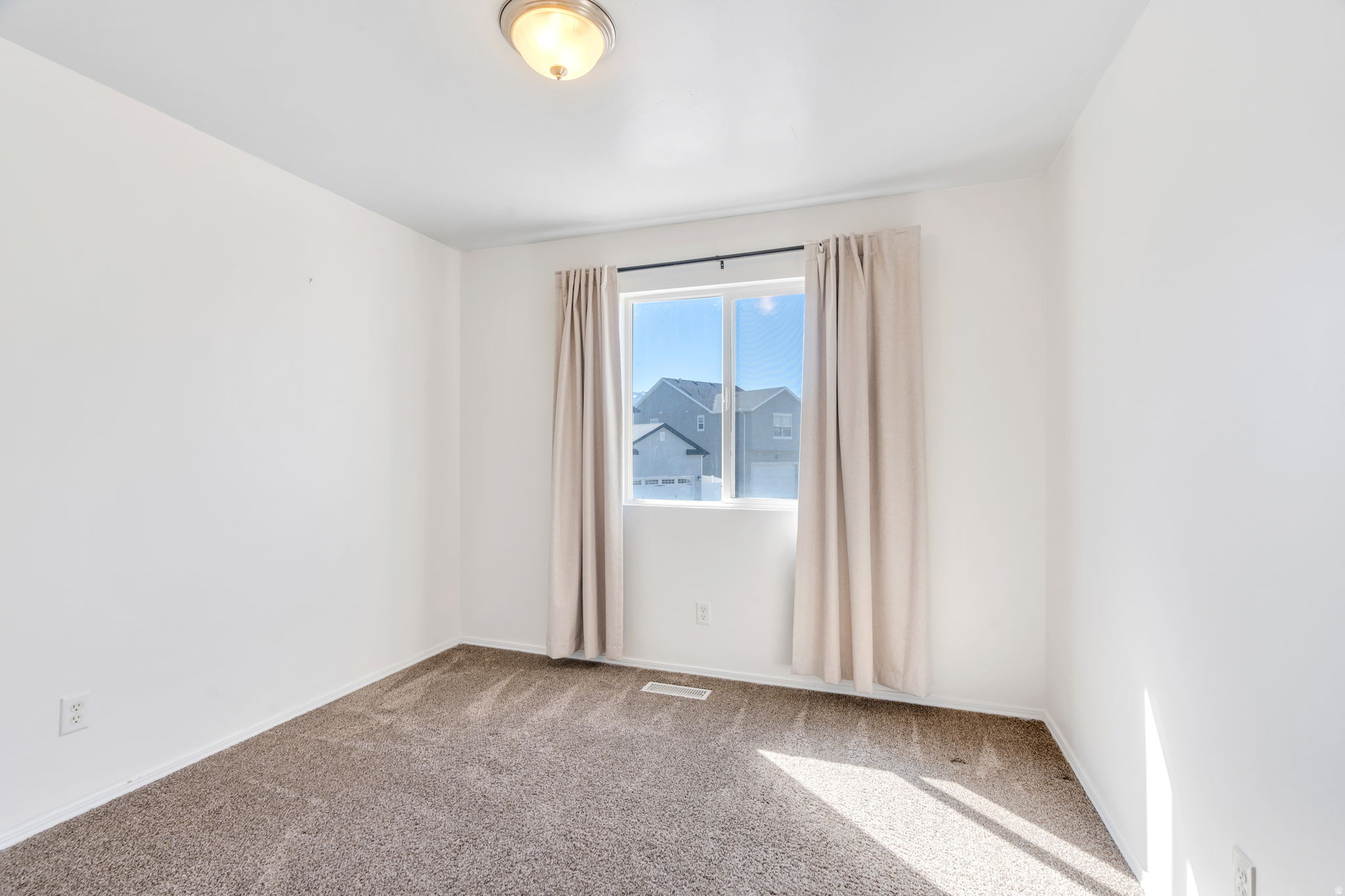 OVERLAKE - Residential