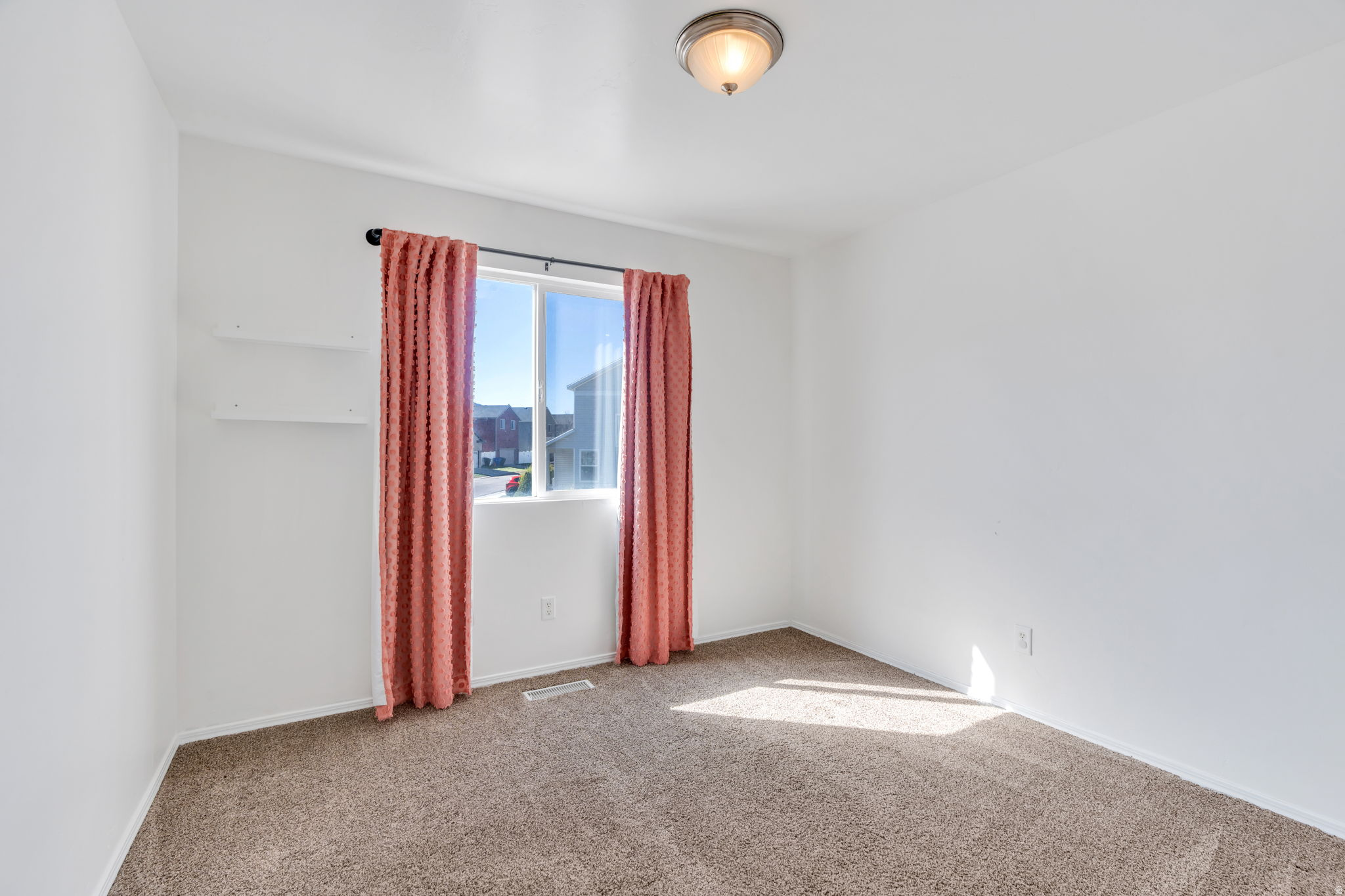 OVERLAKE - Residential