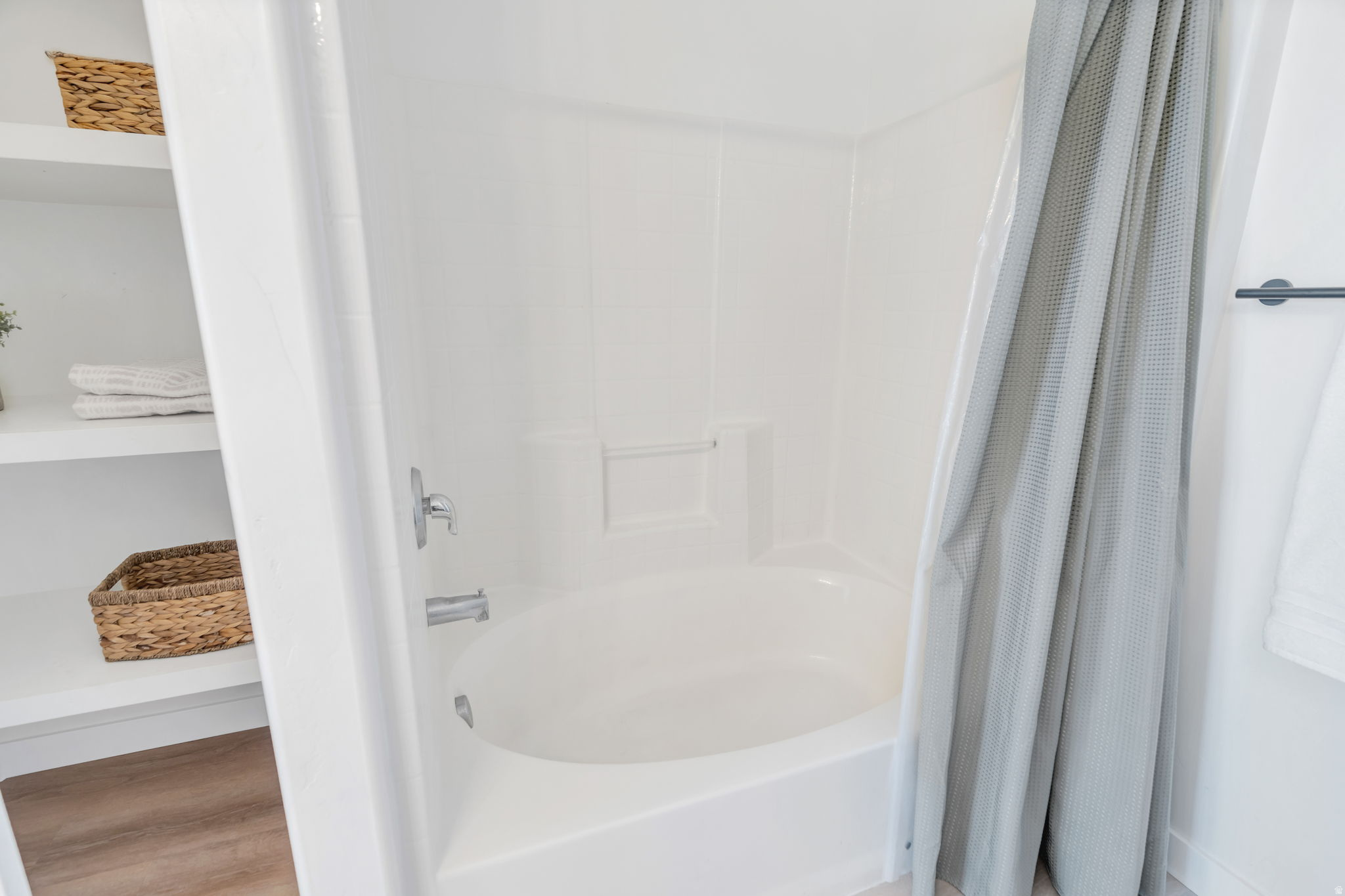 OVERLAKE - Residential