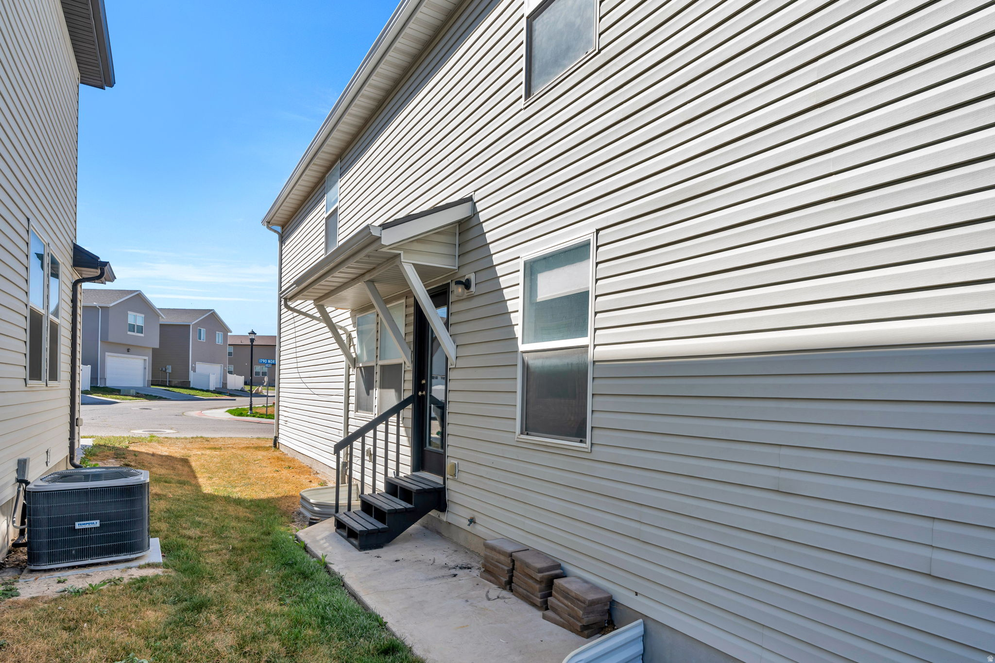 OVERLAKE - Residential