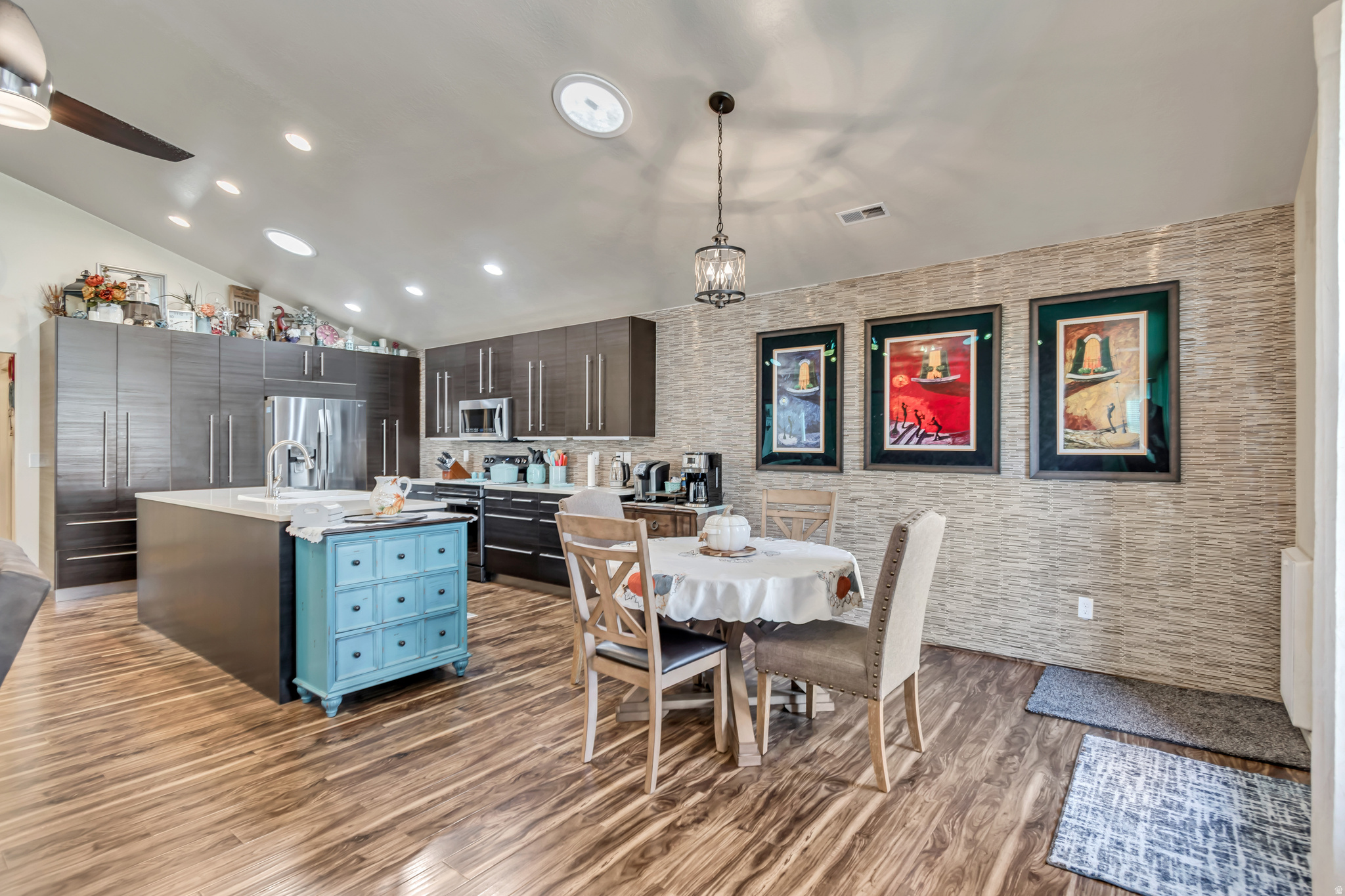 COLDSPRINGS VILLAGE - Residential