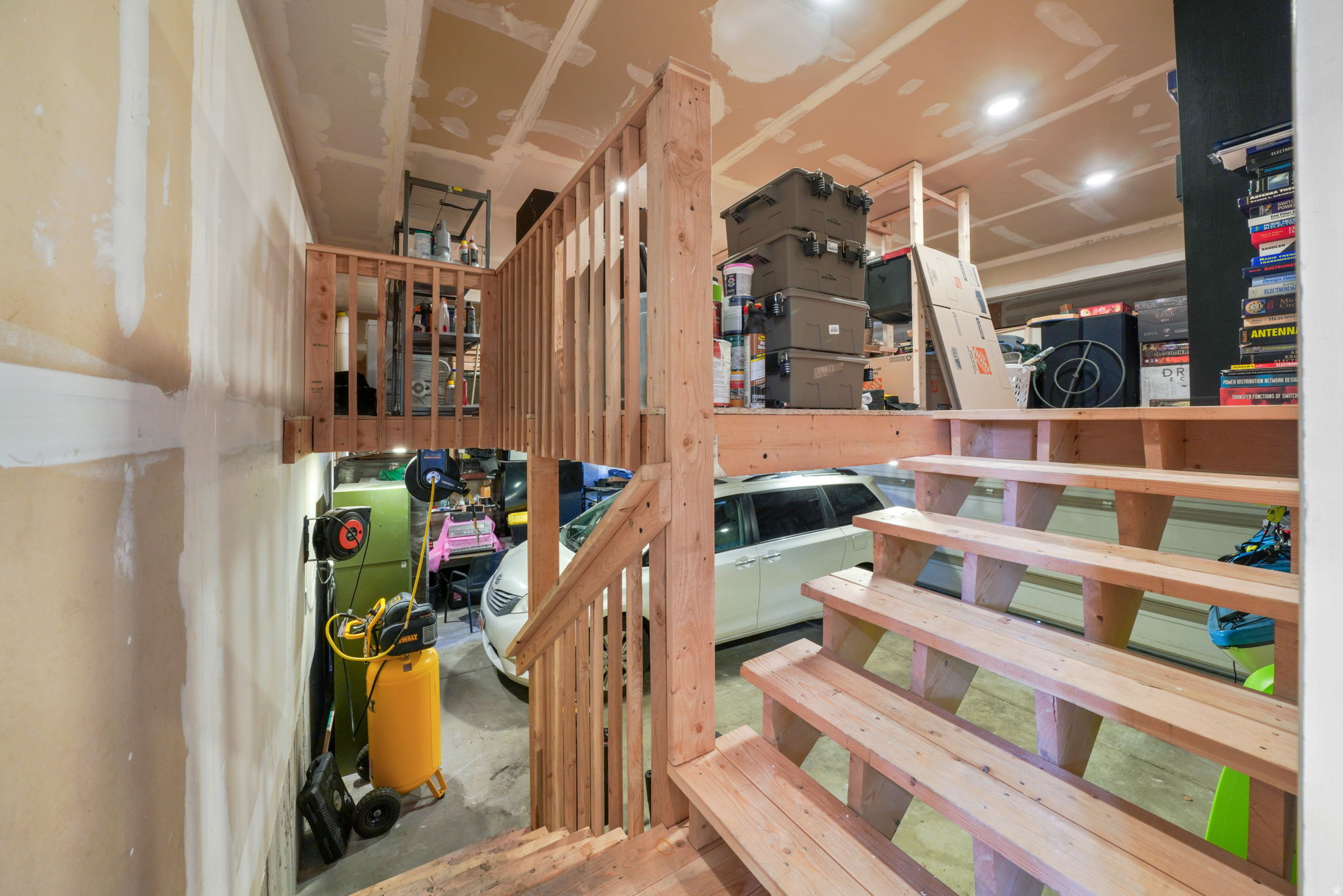 PICKET LANE II - Residential