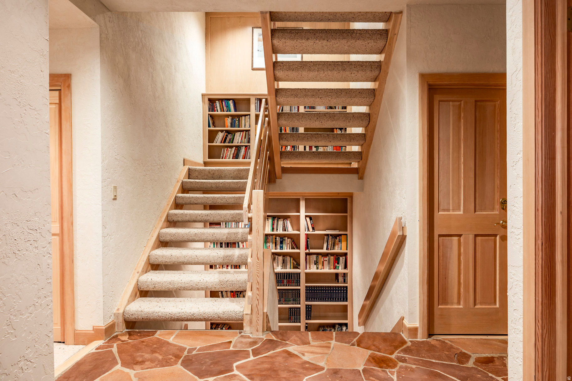 STAG LODGE PHASE 1 CONDOMINIUM - Residential