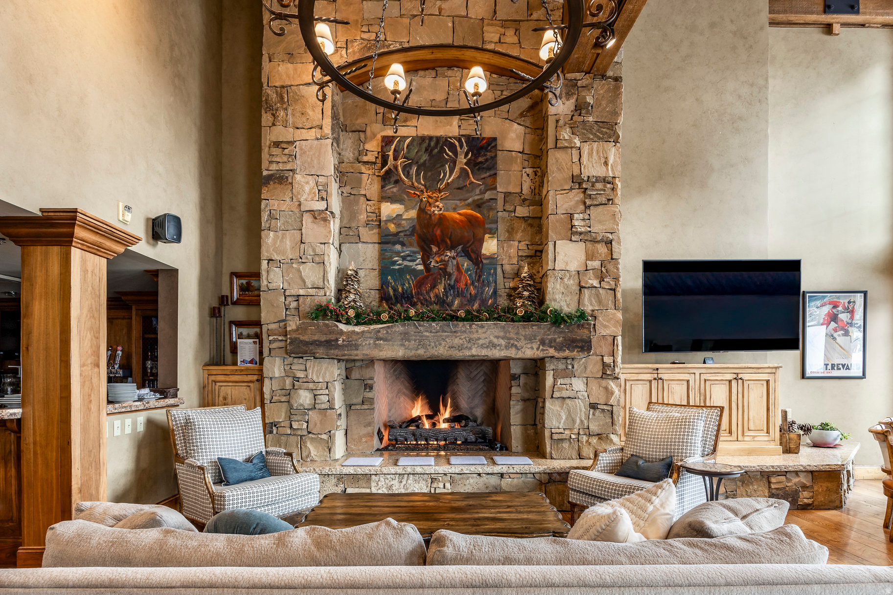 STAG LODGE PHASE 1 CONDOMINIUM - Residential