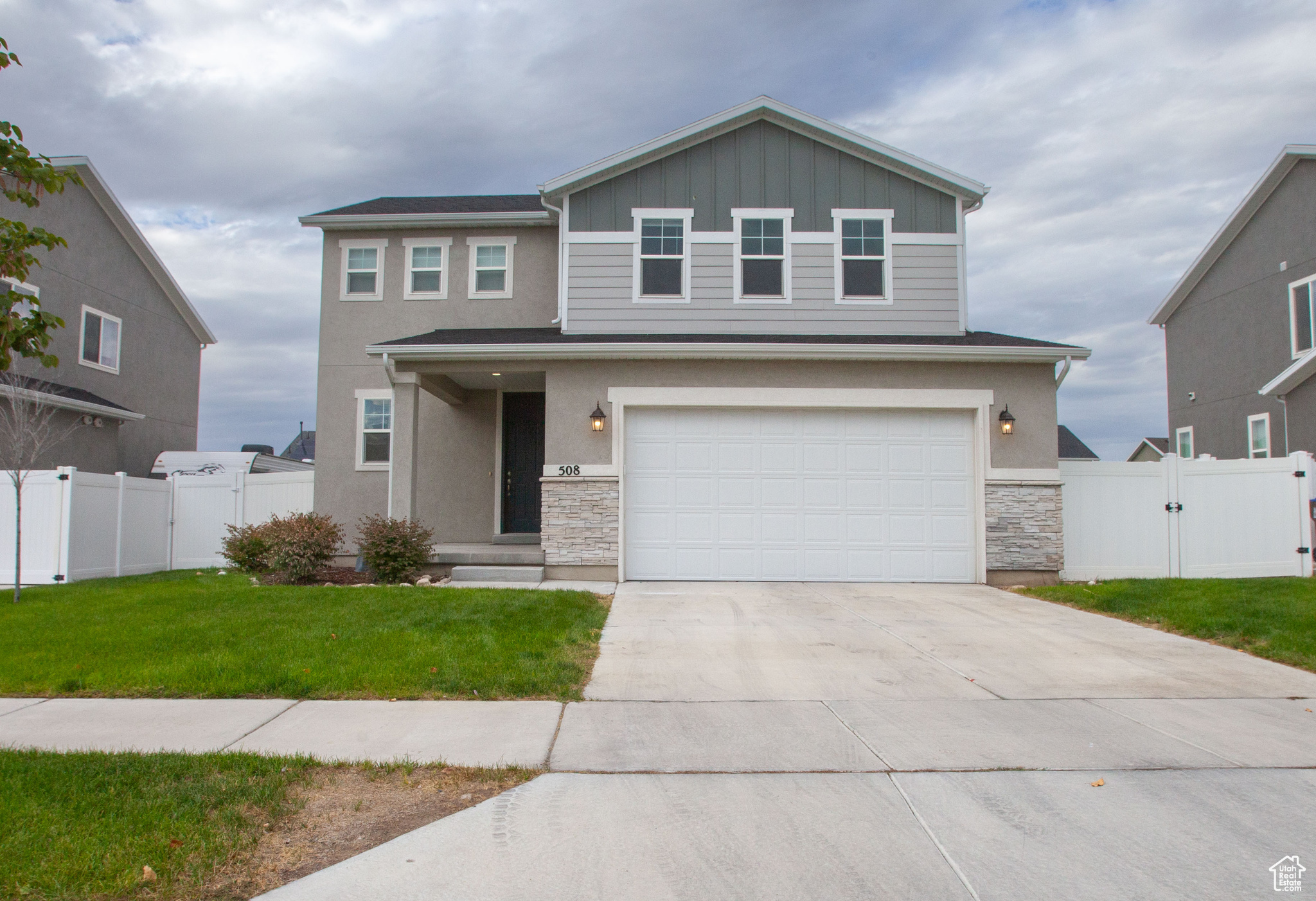Beautiful two story house with great open floor plan and 9ft ceilings on main floor. This home is fully fenced with a large back yard and room for your RV. The second floor has a great loft that could be a fourth bedroom or office.(Sellers are willing to build out prior to closing).