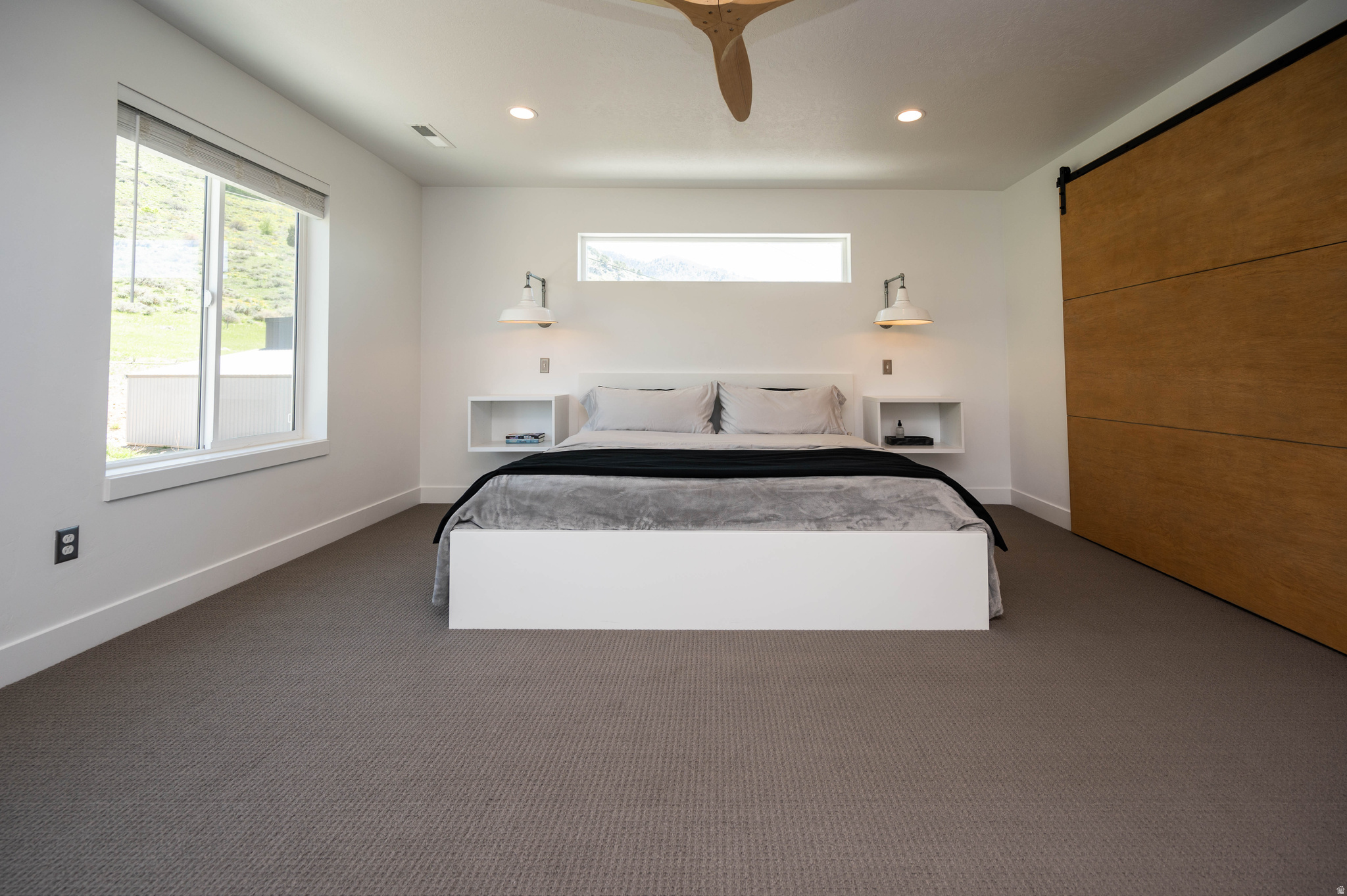 CASTLE HILLS - Residential