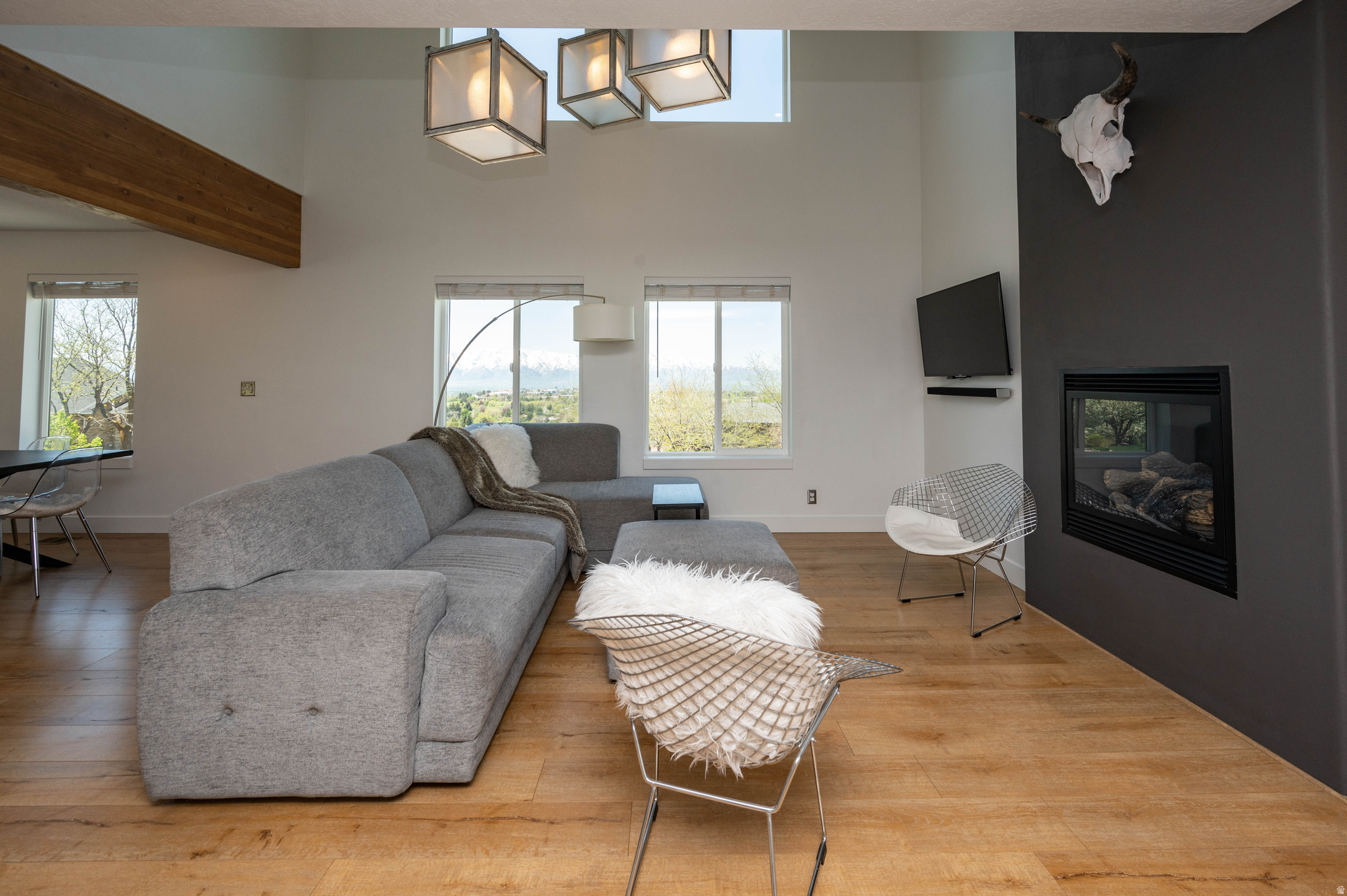 CASTLE HILLS - Residential