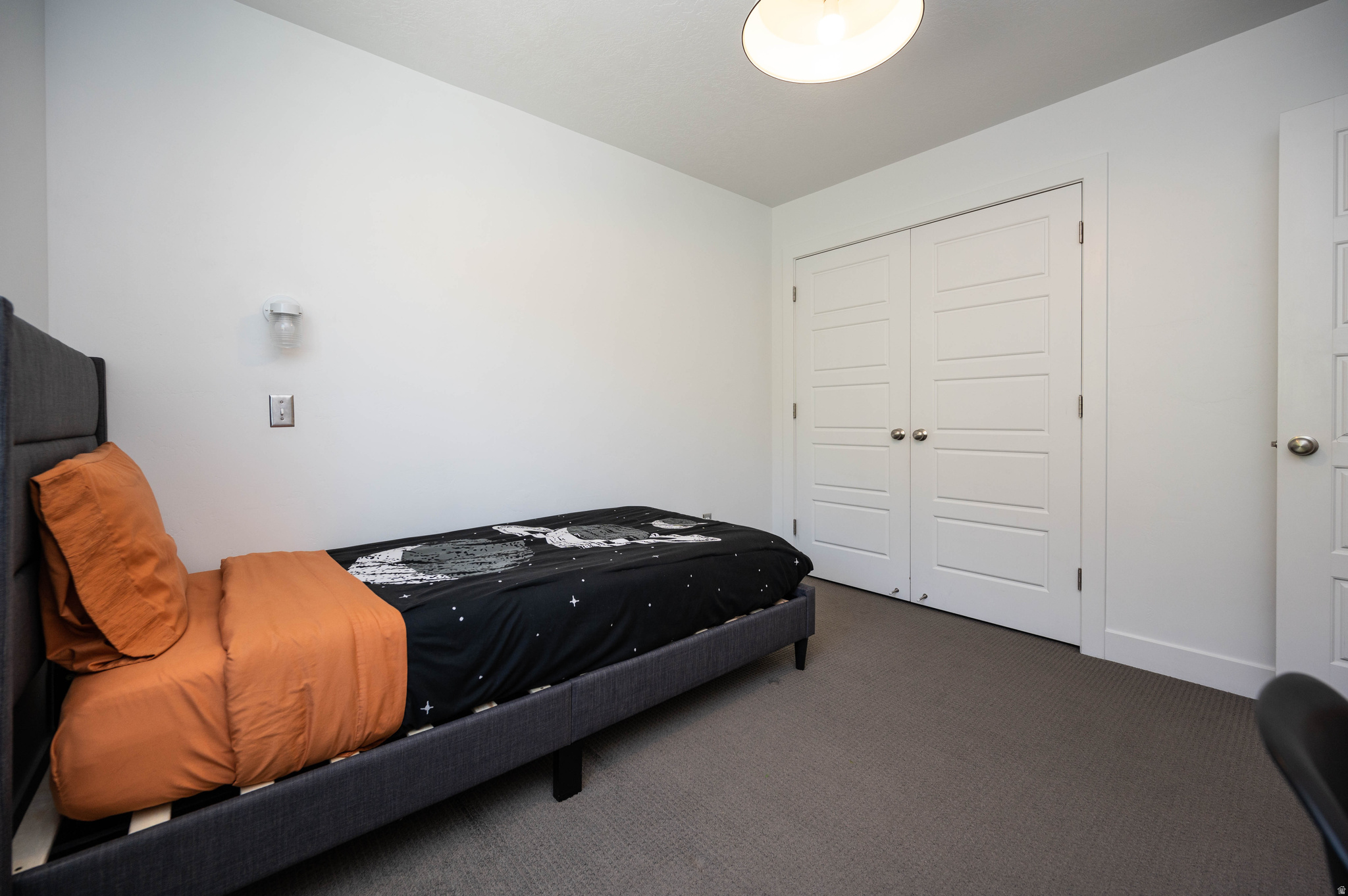 CASTLE HILLS - Residential