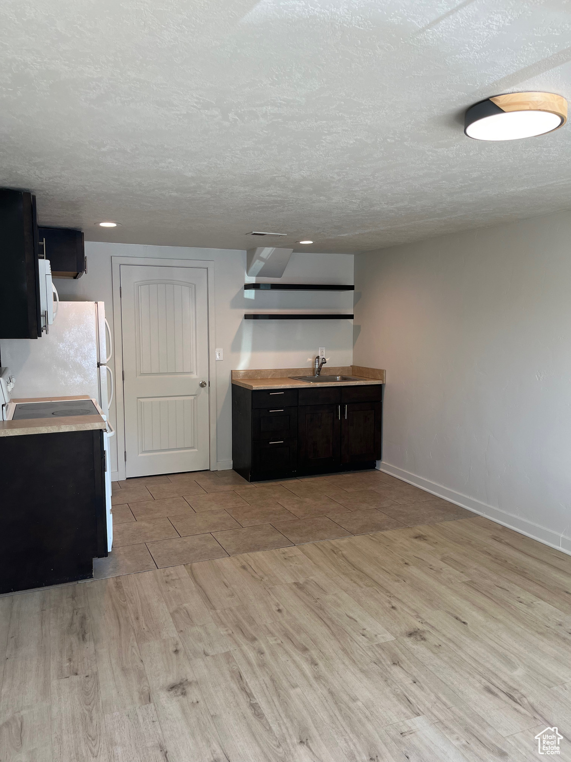 WESTLAKE - Residential