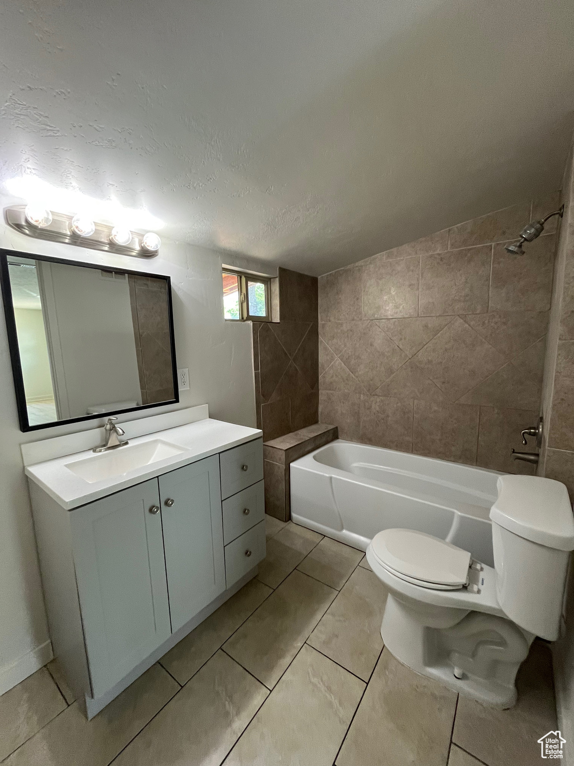 WESTLAKE - Residential