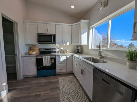 Tiny photo for 859 W CHAMBERLAIN DR, Kanab, UT 84741 (MLS # 2135898)