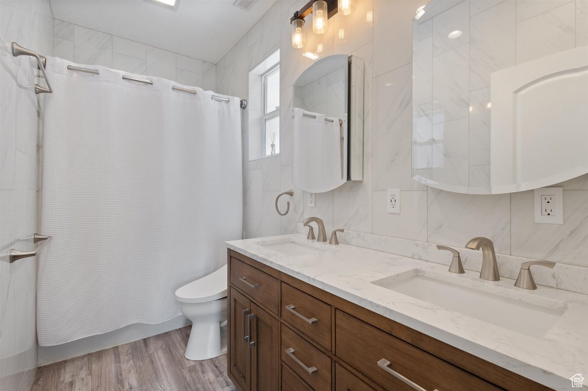 TWIN PEAKS - Residential