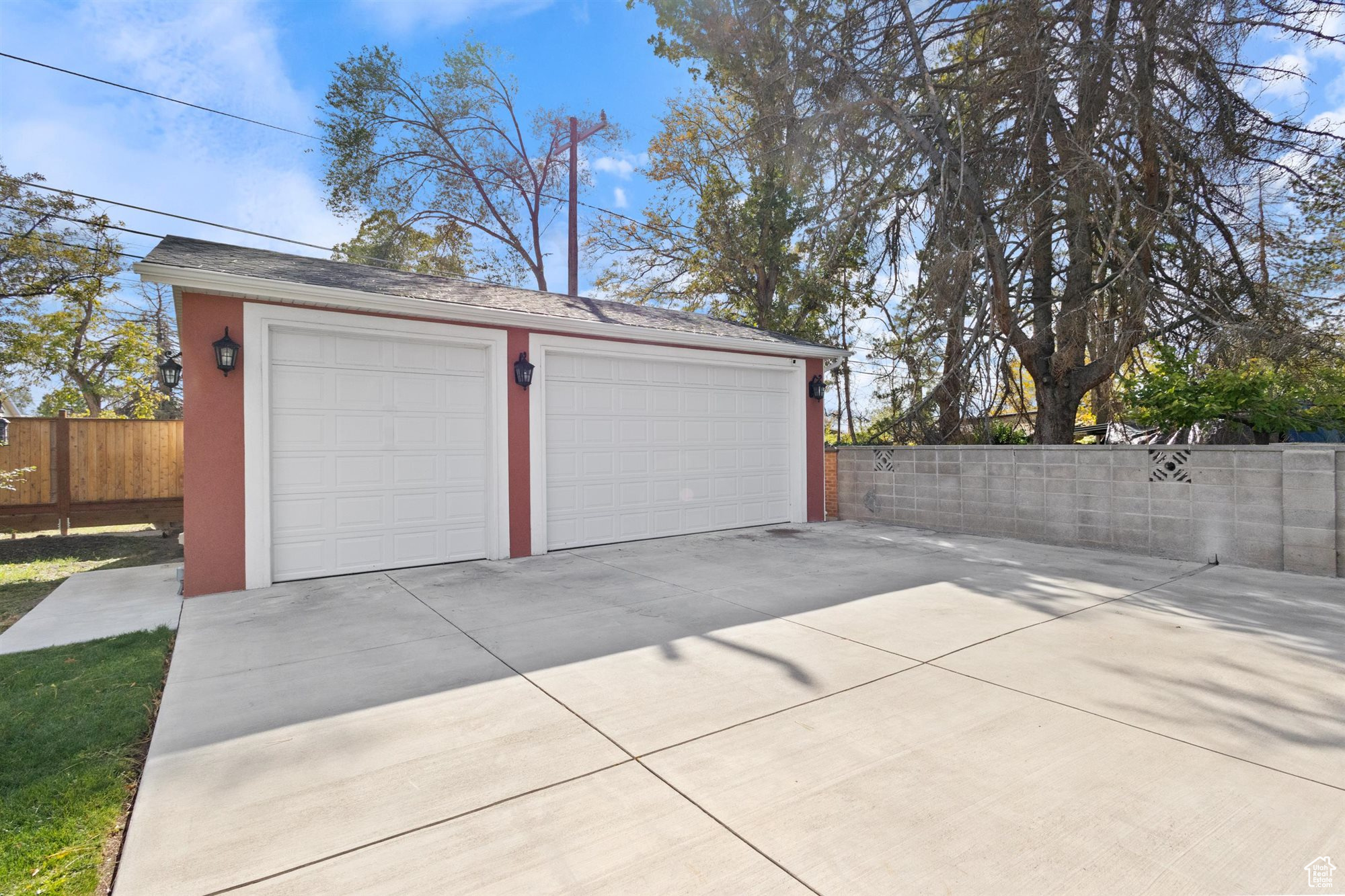 TWIN PEAKS - Residential