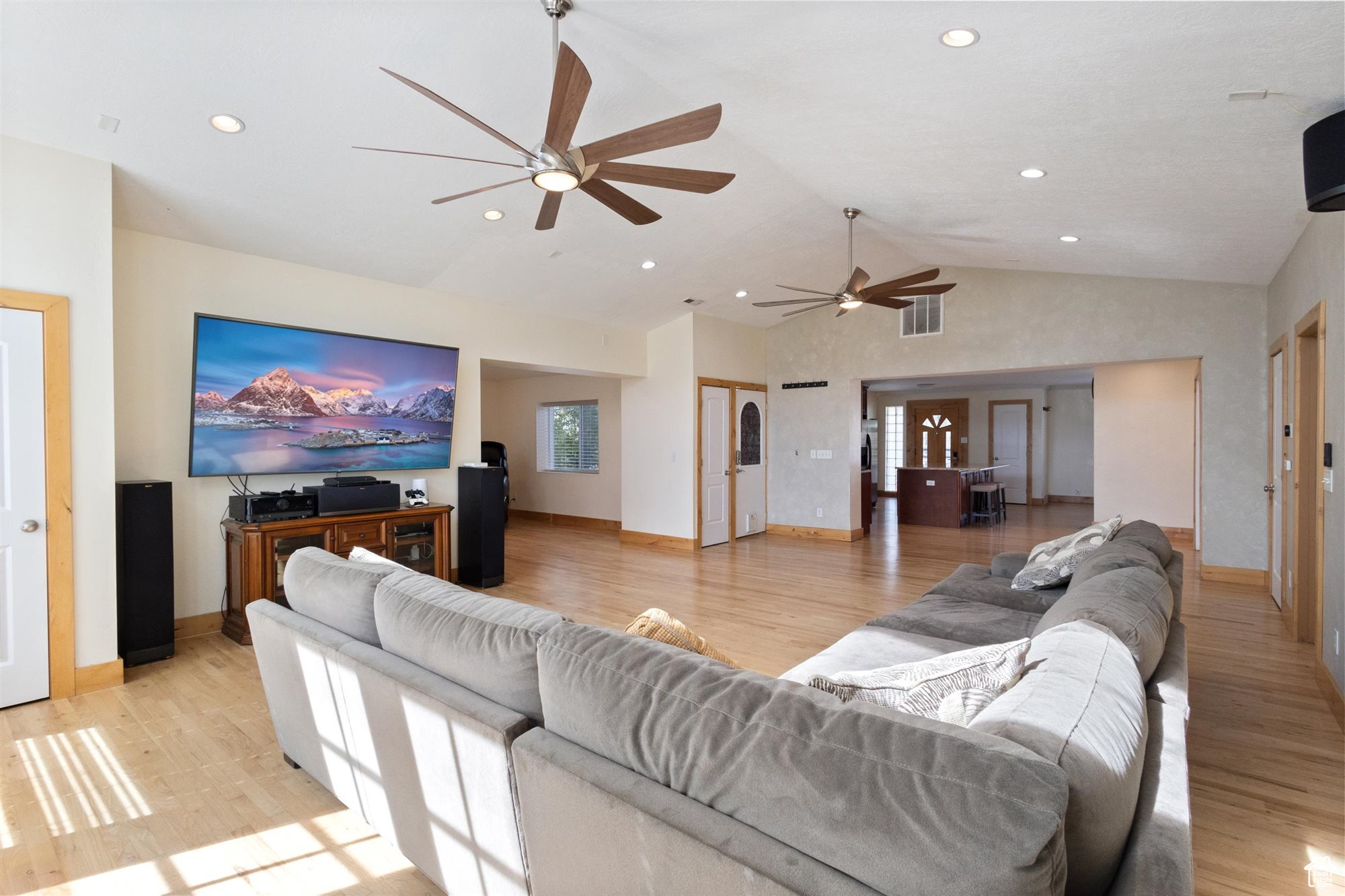 TWIN PEAKS - Residential