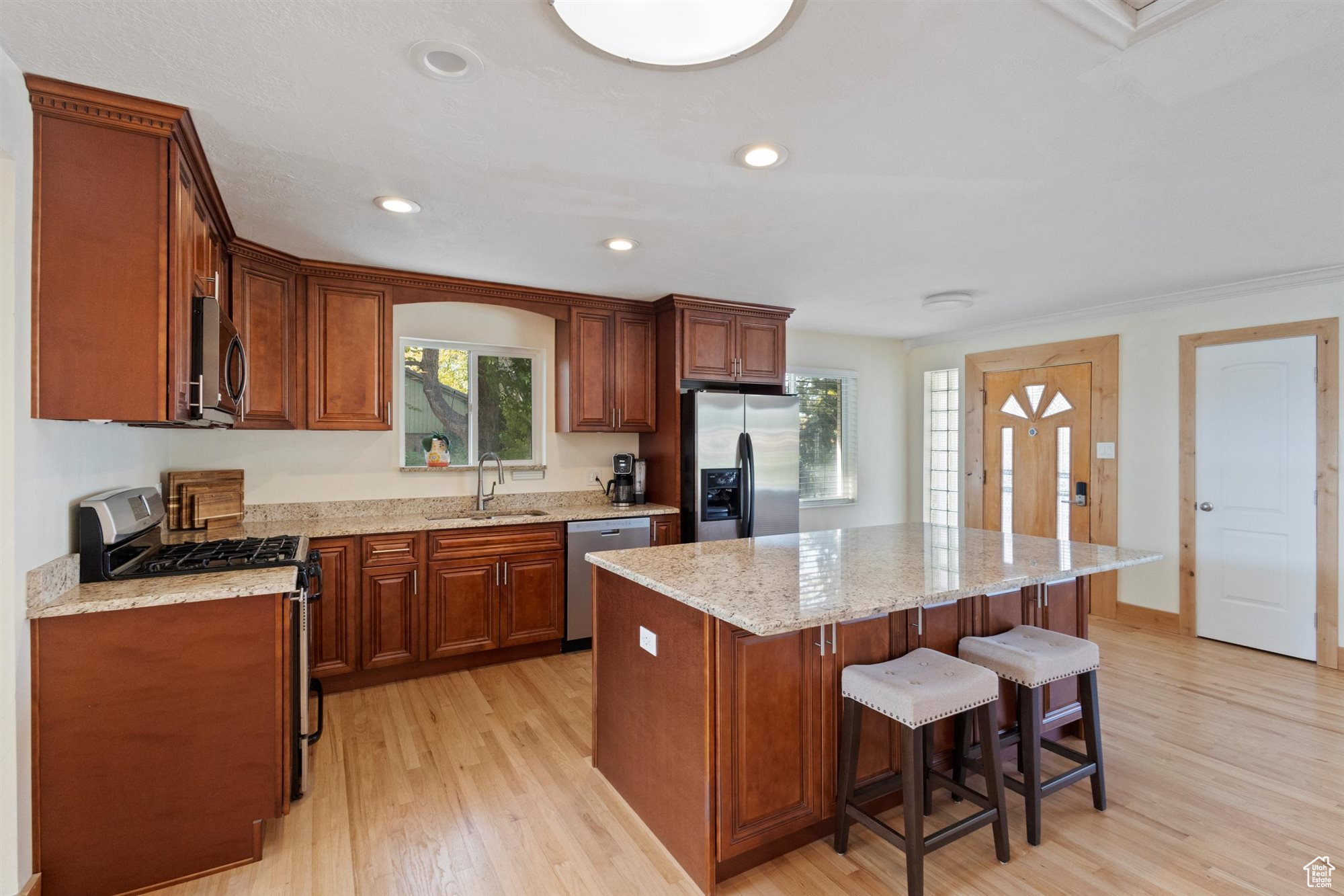 TWIN PEAKS - Residential