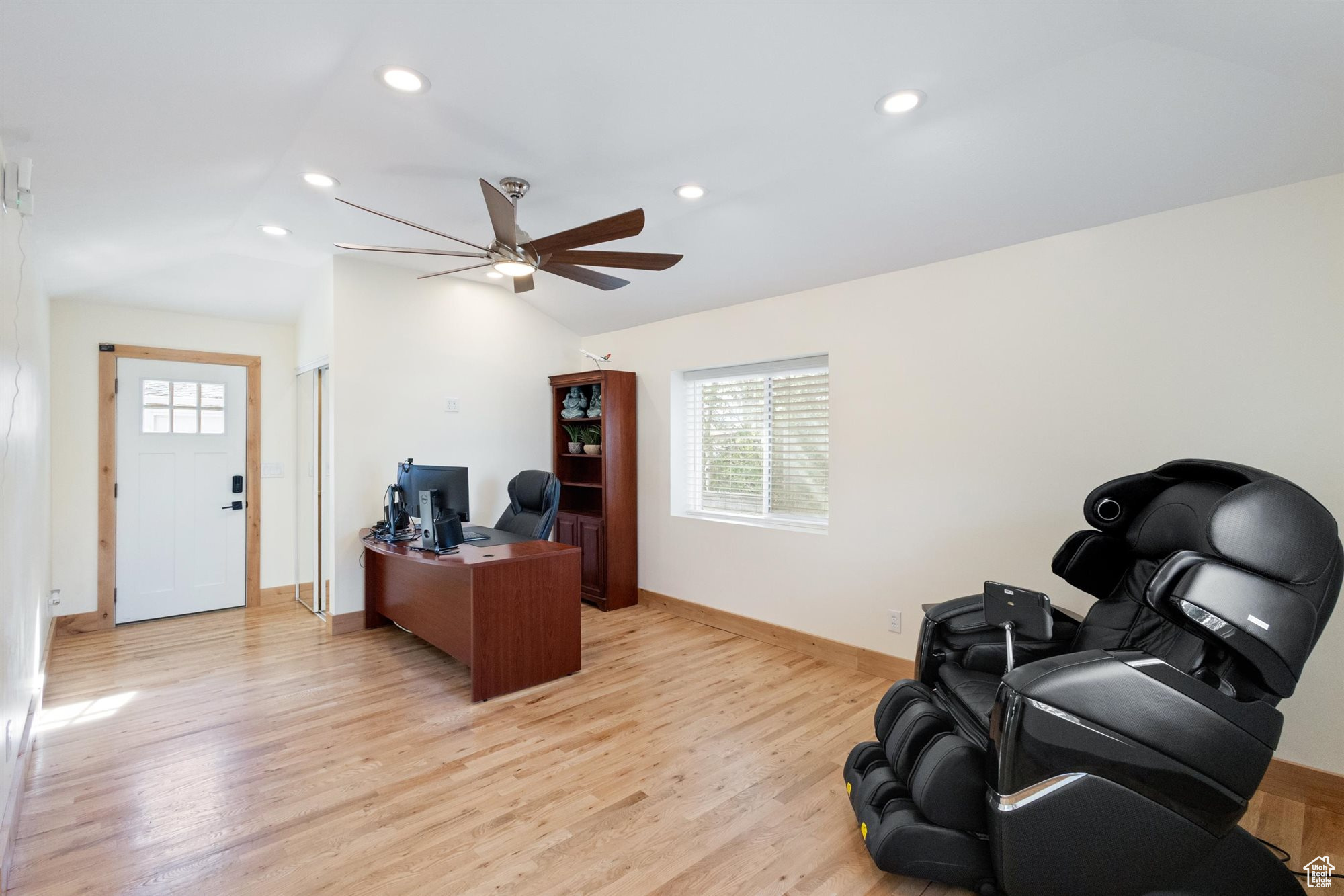 TWIN PEAKS - Residential