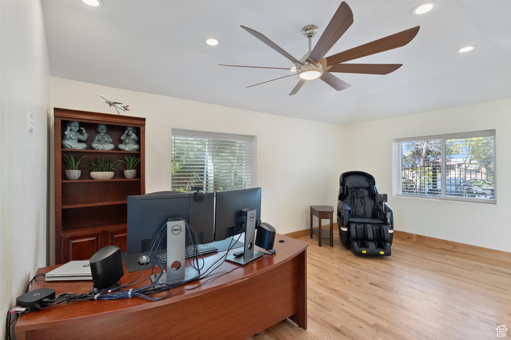 TWIN PEAKS - Residential