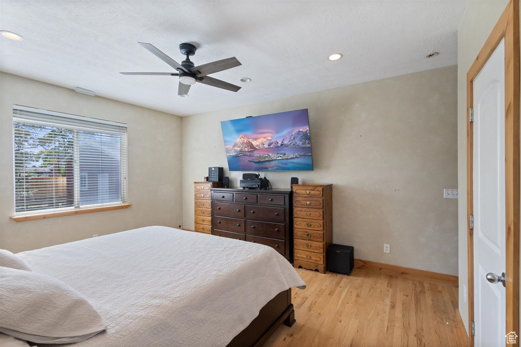 TWIN PEAKS - Residential