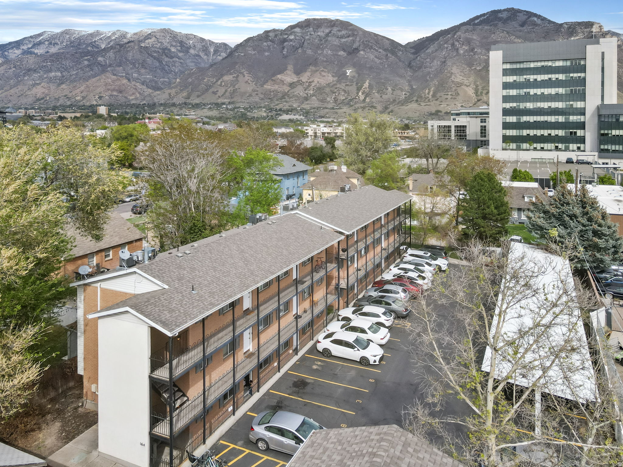 DANIELS SQUARE - Residential