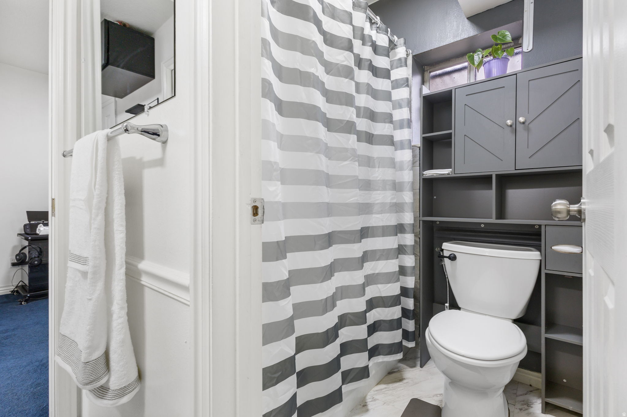 DANIELS SQUARE - Residential