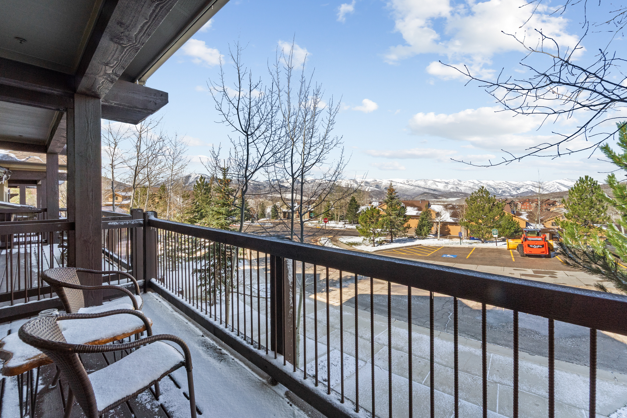 IROQUOIS - Residential