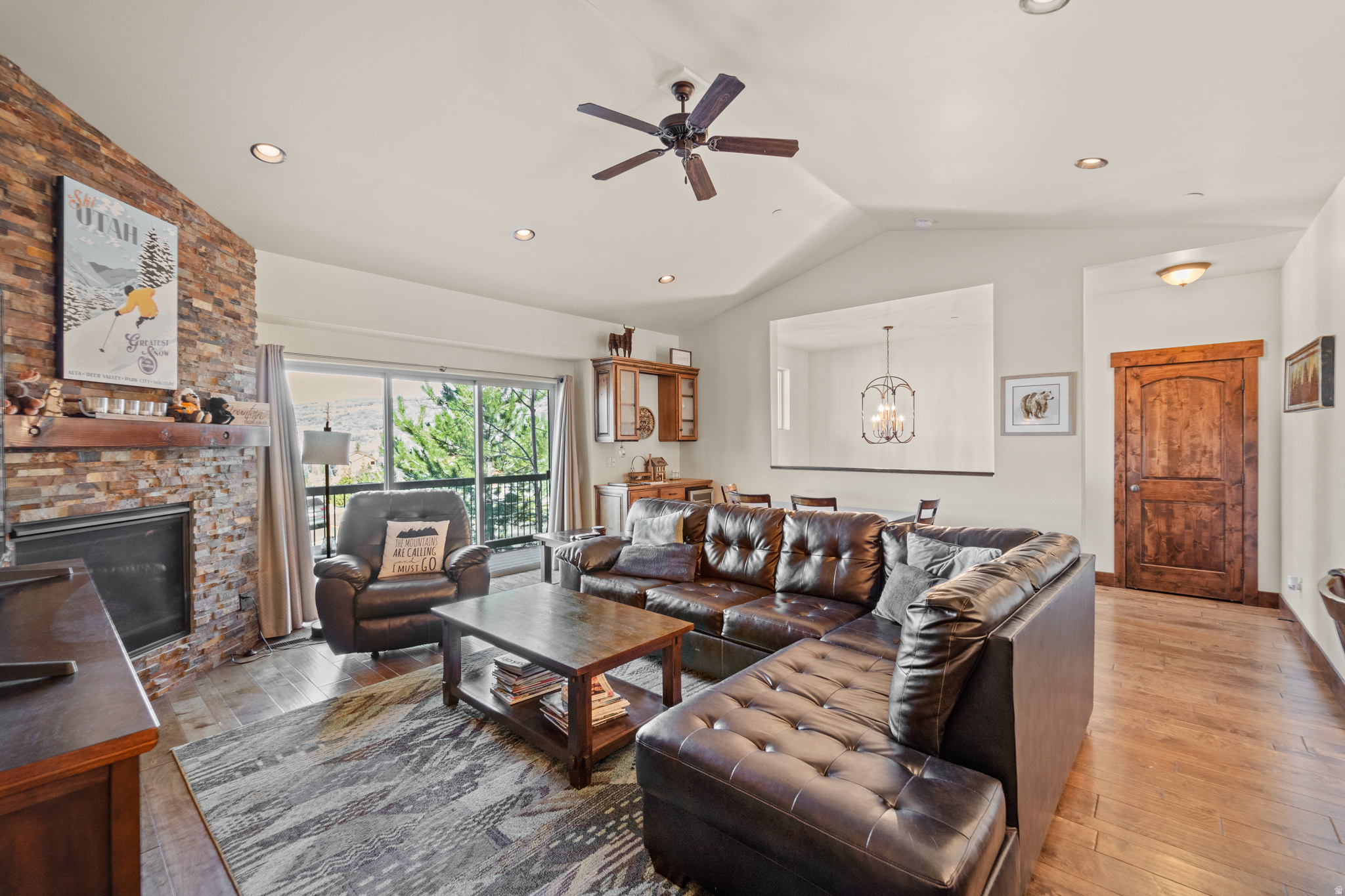 IROQUOIS - Residential