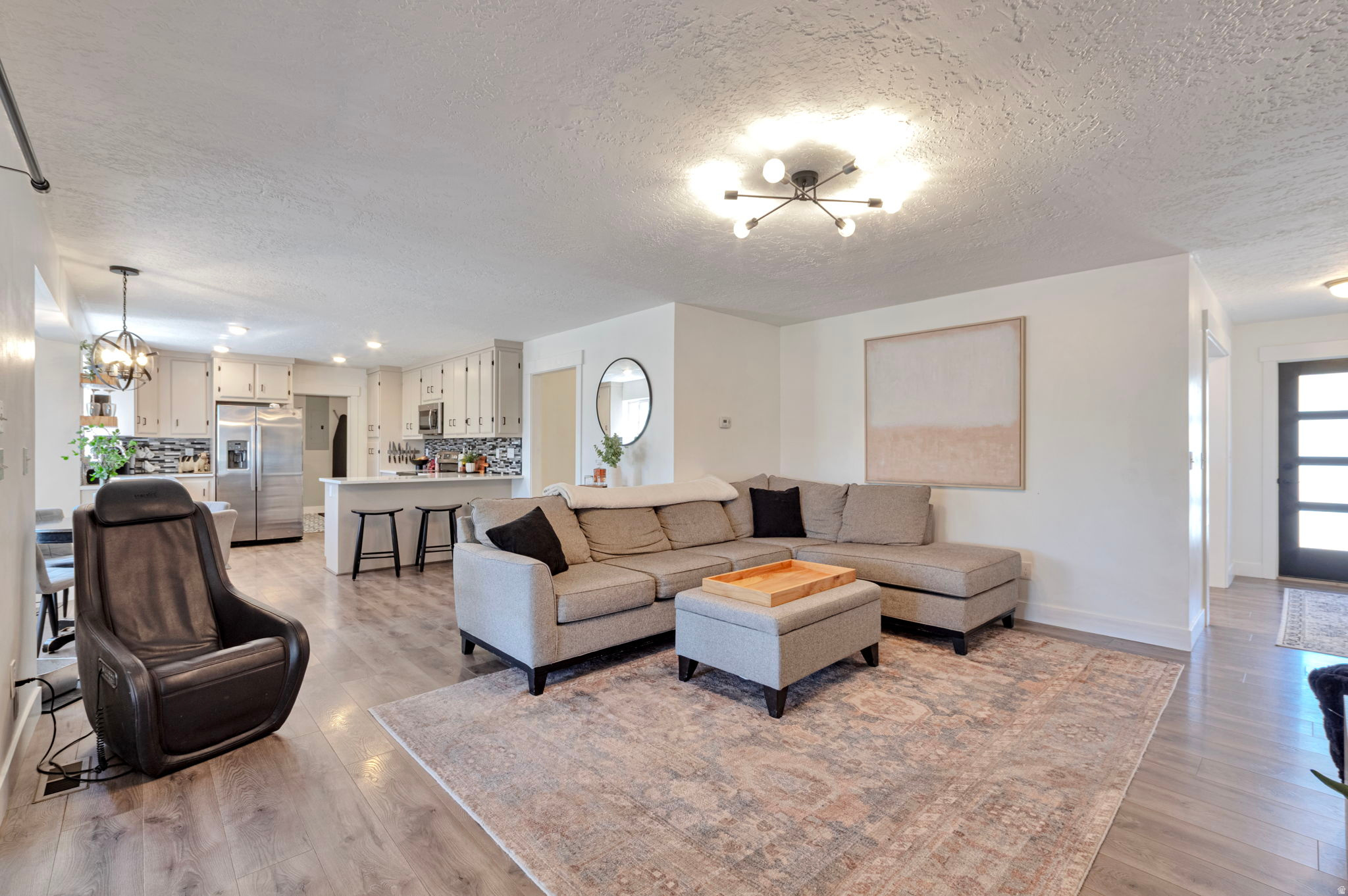 KINGSVIEW ESTATES - Residential