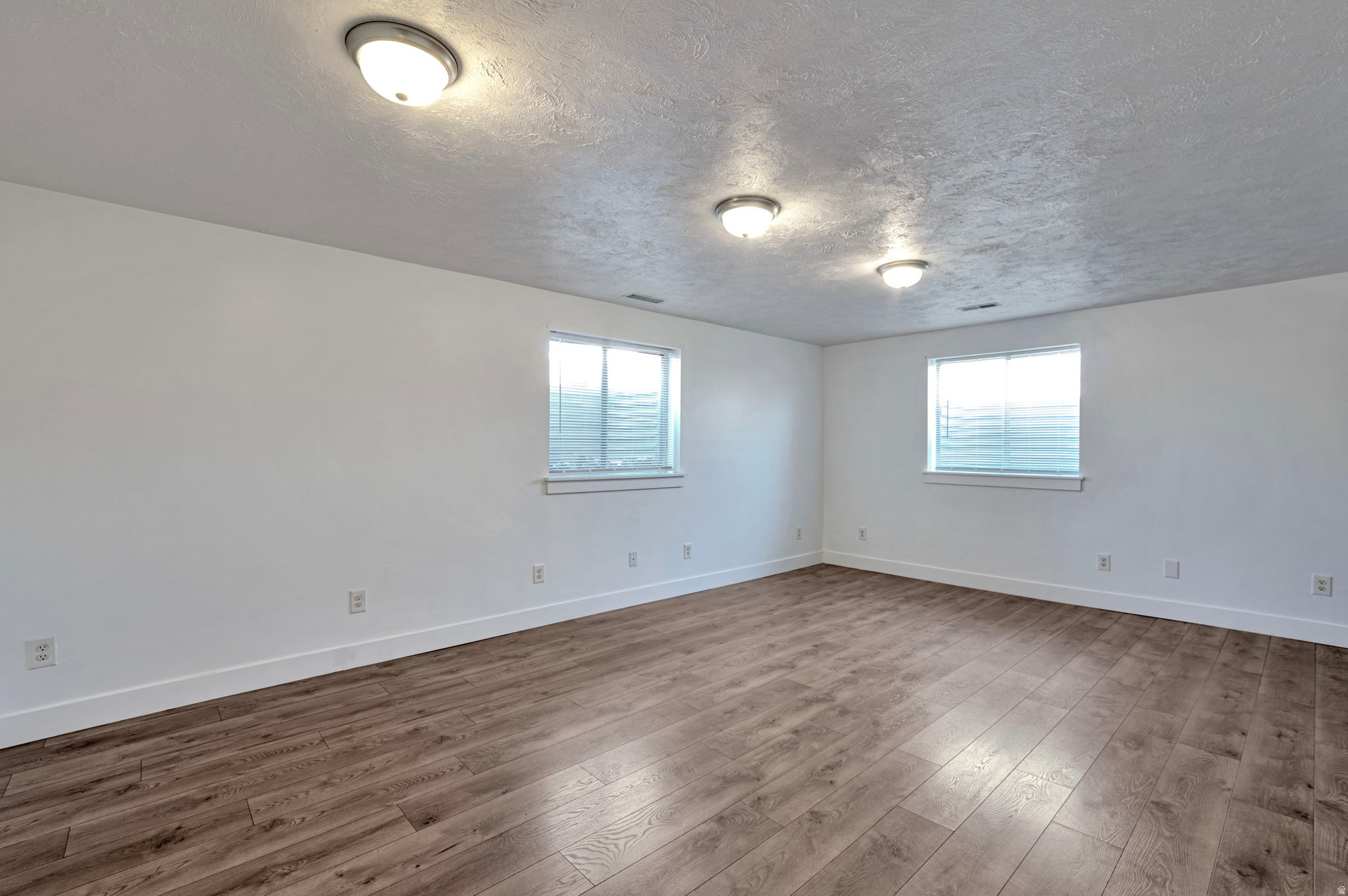KINGSVIEW ESTATES - Residential