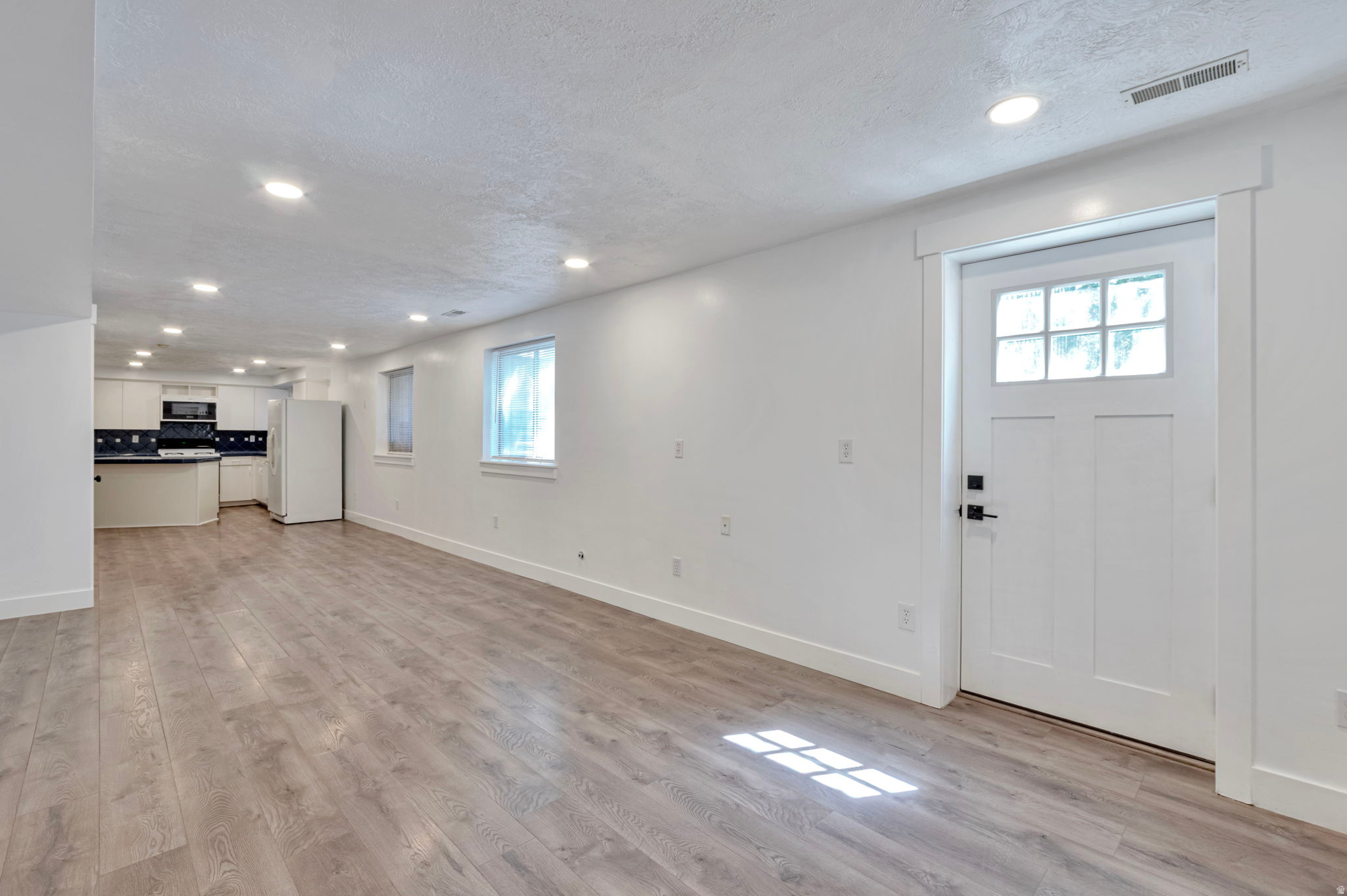 KINGSVIEW ESTATES - Residential