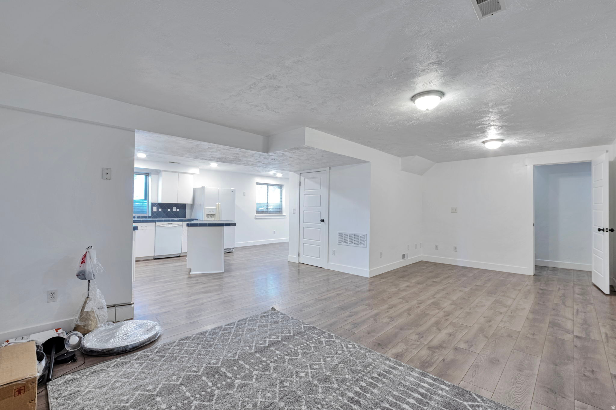 KINGSVIEW ESTATES - Residential